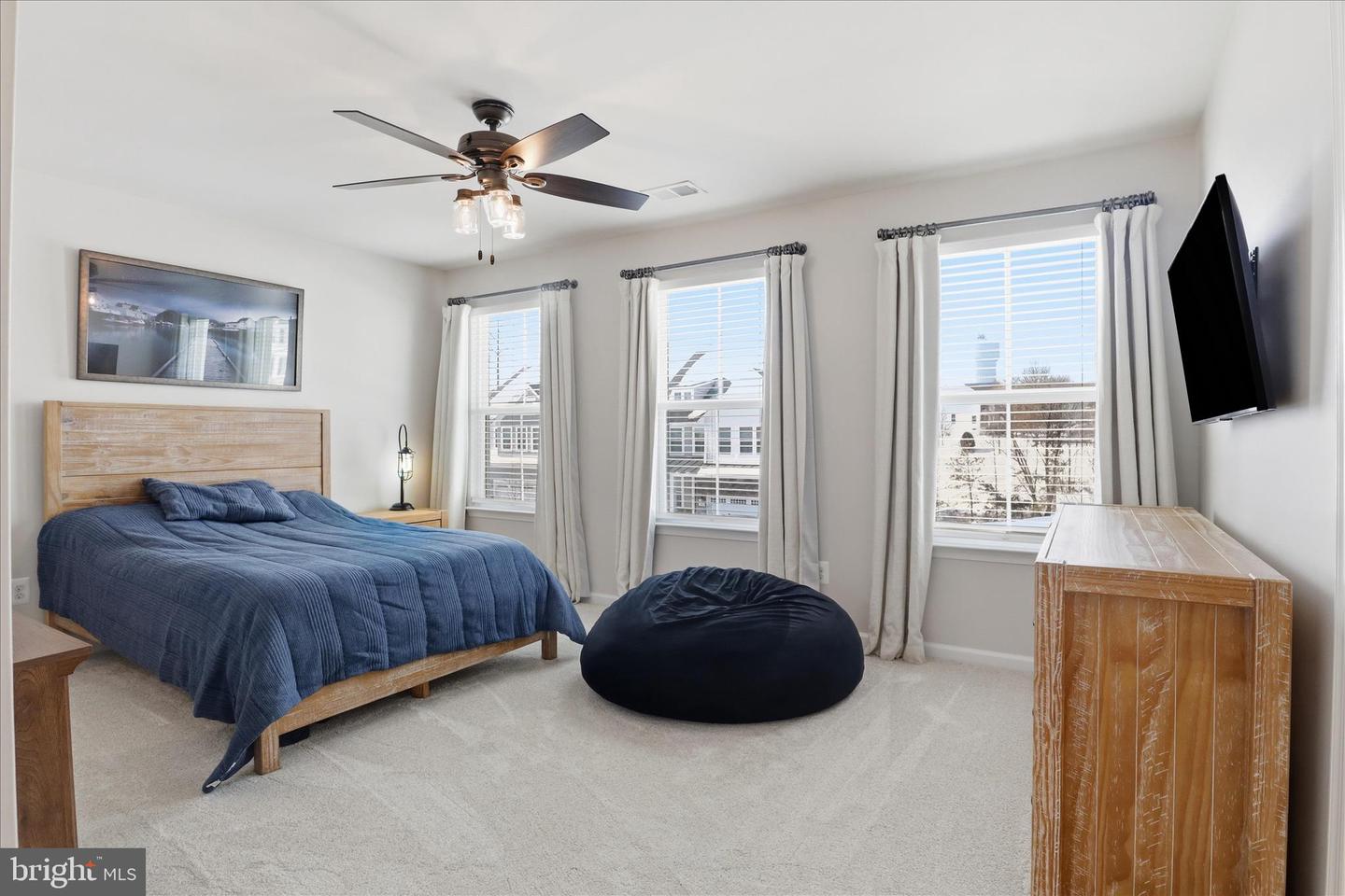 12433 SOUTHINGTON DR, WOODBRIDGE, Virginia 22192, 5 Bedrooms Bedrooms, ,4 BathroomsBathrooms,Residential,For sale,12433 SOUTHINGTON DR,VAPW2111016 MLS # VAPW2111016