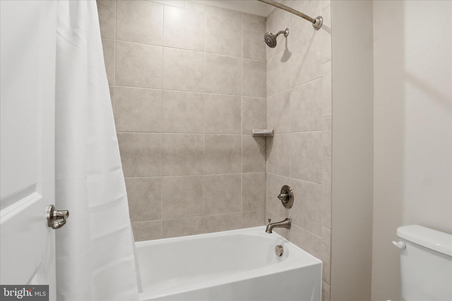 12433 SOUTHINGTON DR, WOODBRIDGE, Virginia 22192, 5 Bedrooms Bedrooms, ,4 BathroomsBathrooms,Residential,For sale,12433 SOUTHINGTON DR,VAPW2111016 MLS # VAPW2111016