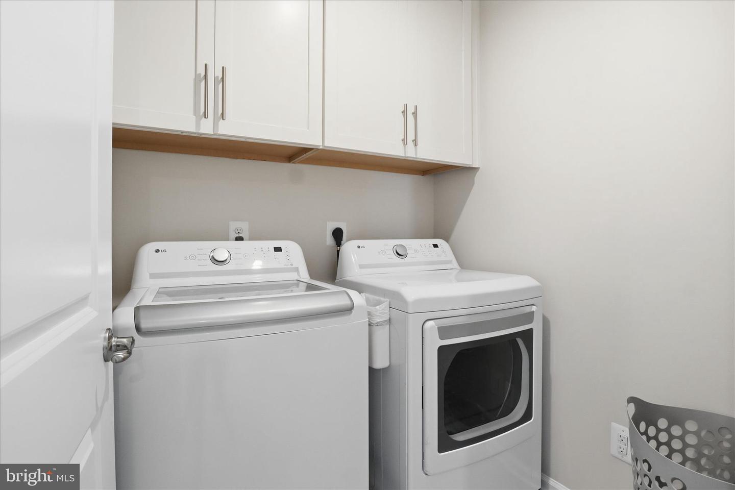 12433 SOUTHINGTON DR, WOODBRIDGE, Virginia 22192, 5 Bedrooms Bedrooms, ,4 BathroomsBathrooms,Residential,For sale,12433 SOUTHINGTON DR,VAPW2111016 MLS # VAPW2111016