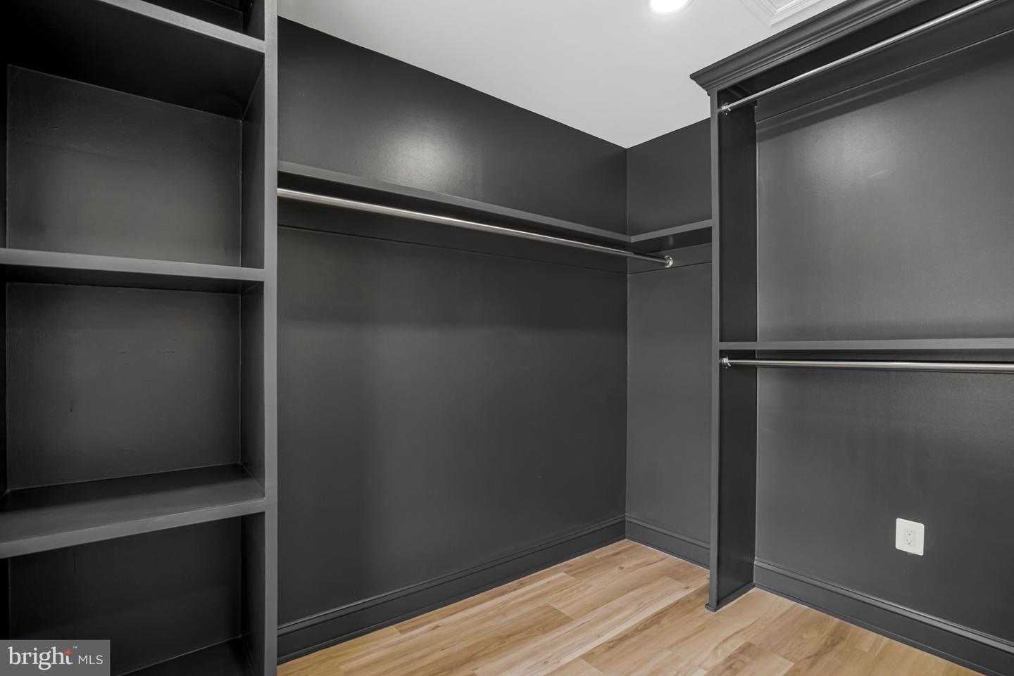 6143 GREEN HOLLOW CT, SPRINGFIELD, Virginia 22152, 3 Bedrooms Bedrooms, ,3 BathroomsBathrooms,Residential,For sale,6143 GREEN HOLLOW CT,VAFX2287174 MLS # VAFX2287174