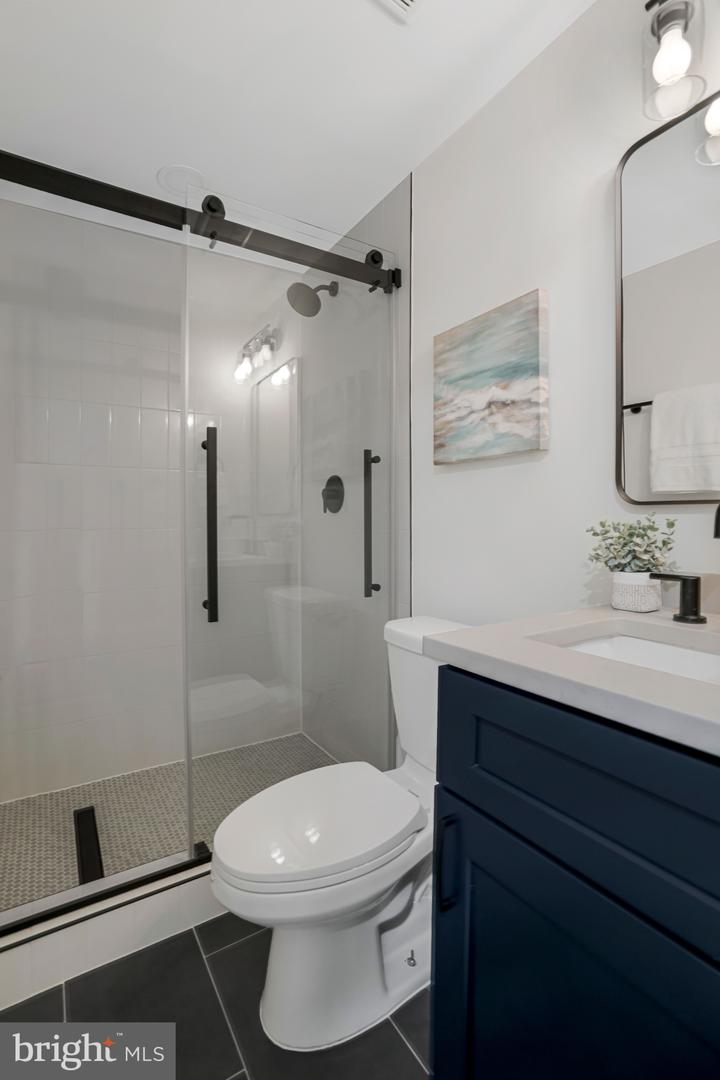 6143 GREEN HOLLOW CT, SPRINGFIELD, Virginia 22152, 3 Bedrooms Bedrooms, ,3 BathroomsBathrooms,Residential,For sale,6143 GREEN HOLLOW CT,VAFX2287174 MLS # VAFX2287174