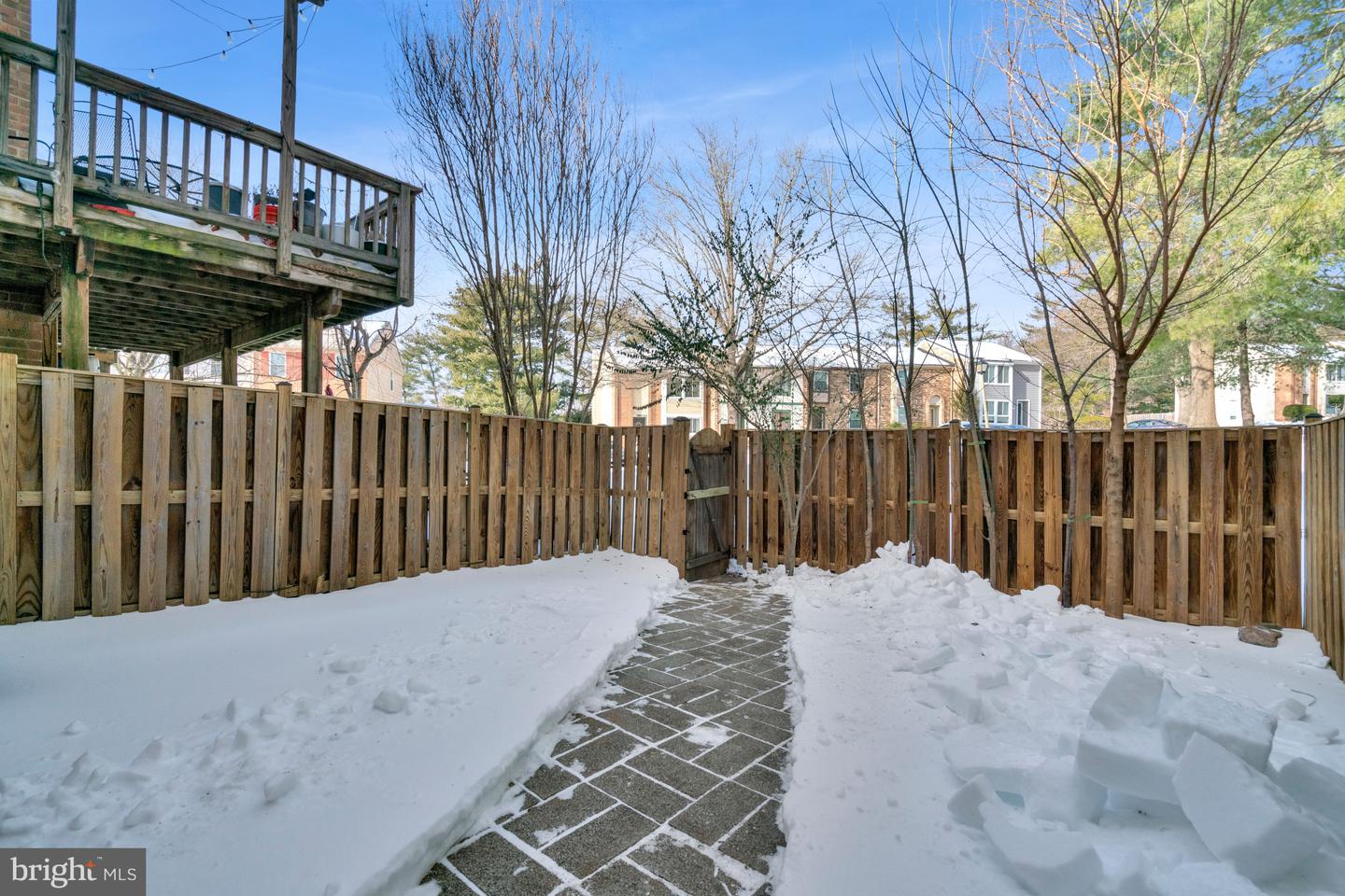 6143 GREEN HOLLOW CT, SPRINGFIELD, Virginia 22152, 3 Bedrooms Bedrooms, ,3 BathroomsBathrooms,Residential,For sale,6143 GREEN HOLLOW CT,VAFX2287174 MLS # VAFX2287174