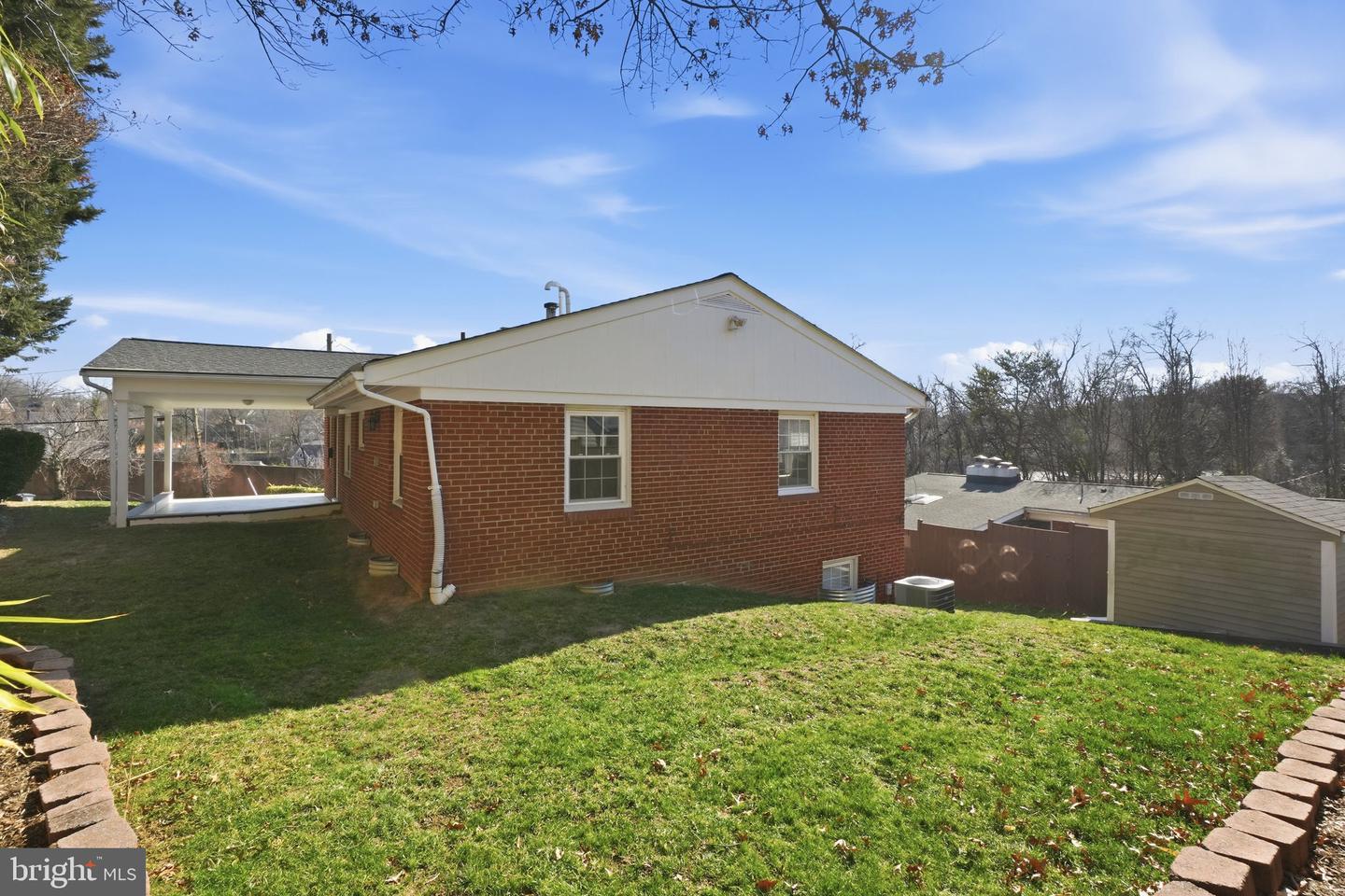 1808 N JOHNSON ST, ARLINGTON, Virginia 22207, 4 Bedrooms Bedrooms, ,2 BathroomsBathrooms,Residential,For sale,1808 N JOHNSON ST,VAAR2067988 MLS # VAAR2067988