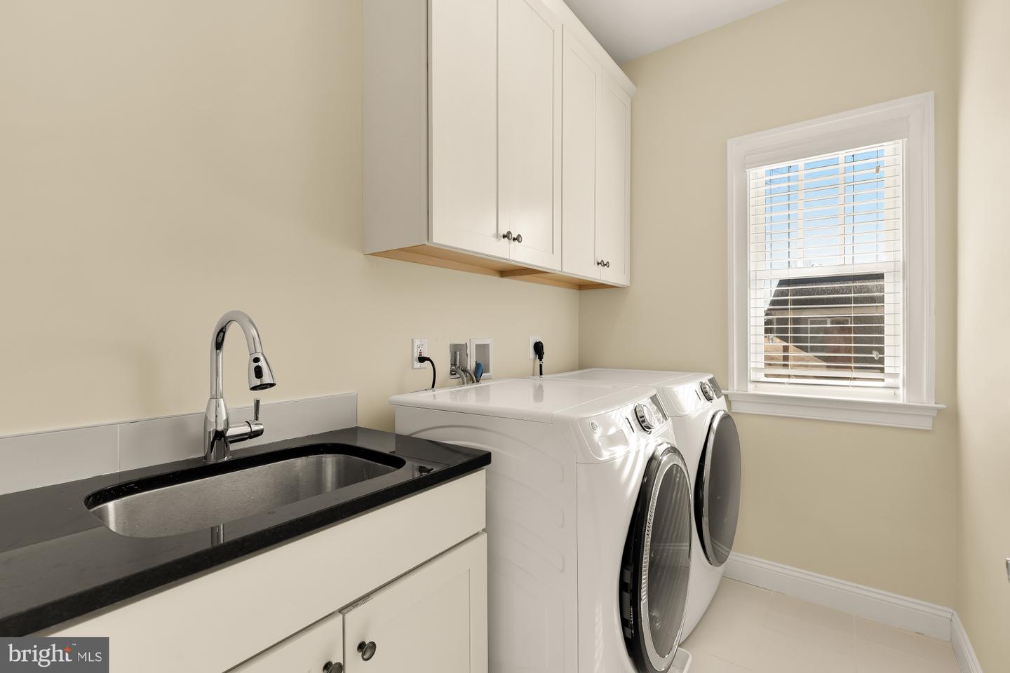 2012 N GREENBRIER ST, ARLINGTON, Virginia 22205, 5 Bedrooms Bedrooms, ,4 BathroomsBathrooms,Residential,For sale,2012 N GREENBRIER ST,VAAR2067996 MLS # VAAR2067996