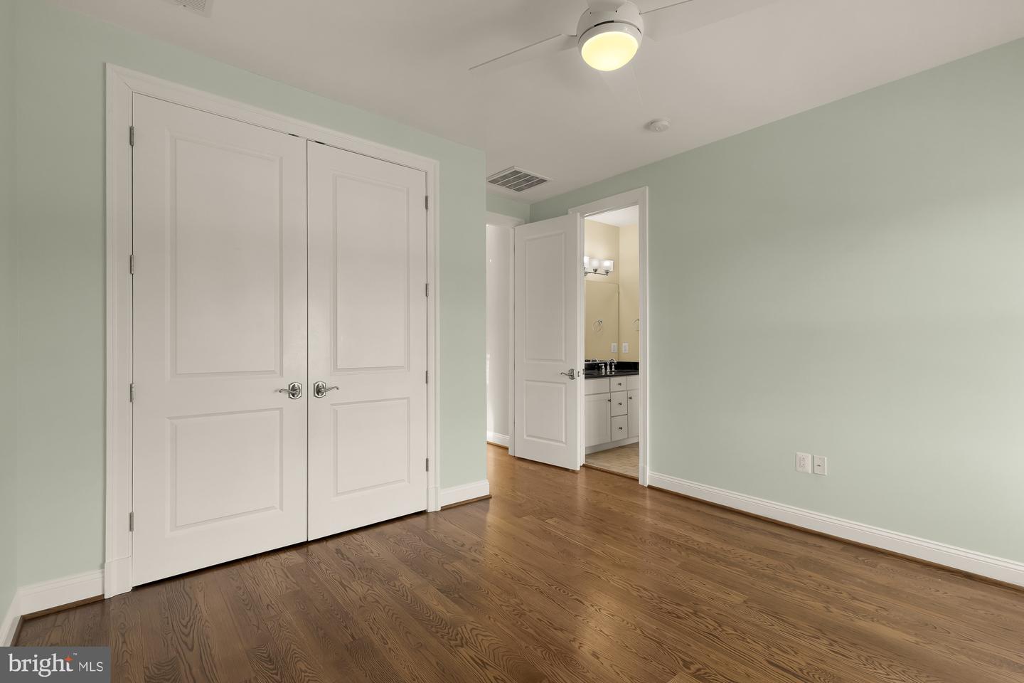 2012 N GREENBRIER ST, ARLINGTON, Virginia 22205, 5 Bedrooms Bedrooms, ,4 BathroomsBathrooms,Residential,For sale,2012 N GREENBRIER ST,VAAR2067996 MLS # VAAR2067996