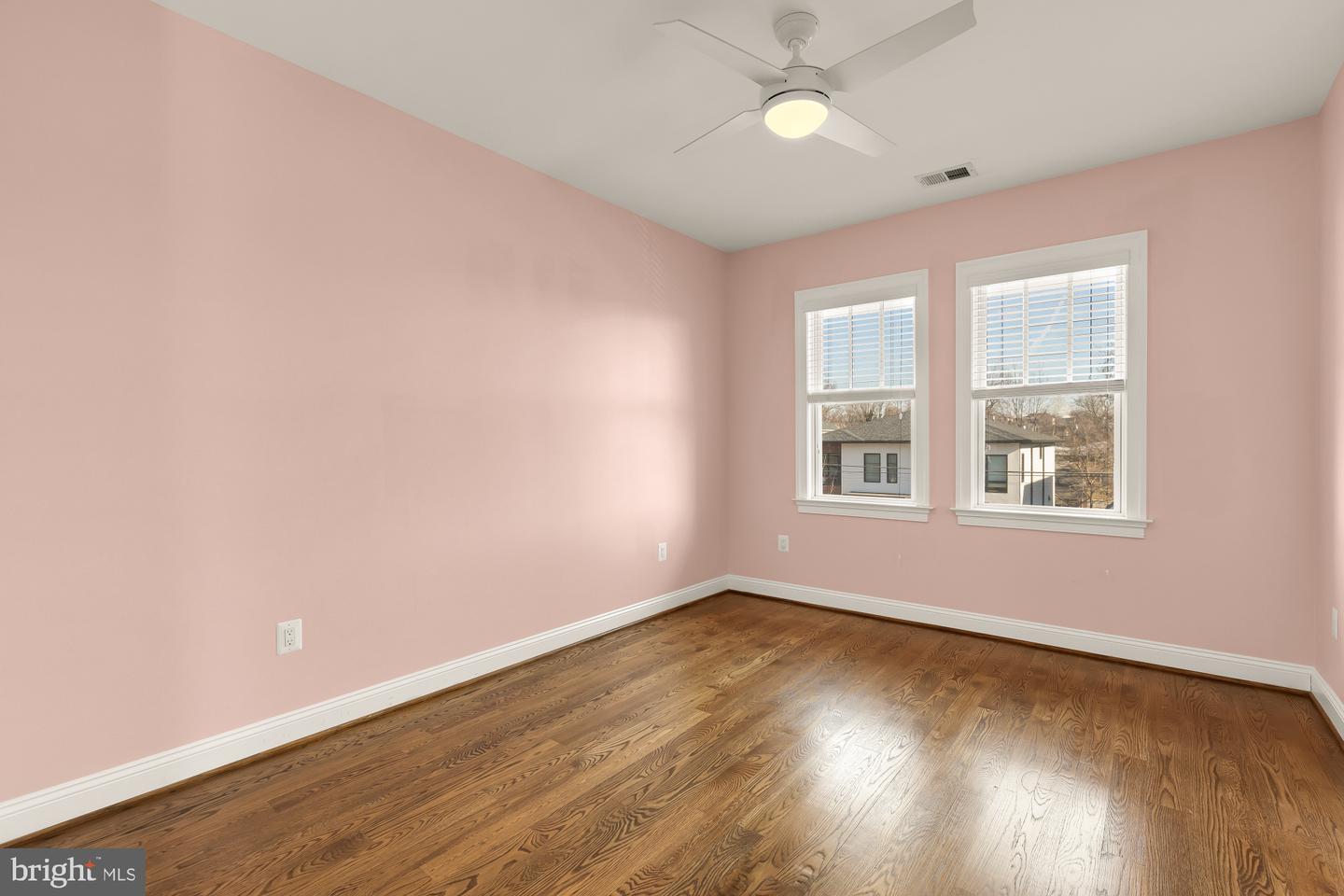 2012 N GREENBRIER ST, ARLINGTON, Virginia 22205, 5 Bedrooms Bedrooms, ,4 BathroomsBathrooms,Residential,For sale,2012 N GREENBRIER ST,VAAR2067996 MLS # VAAR2067996