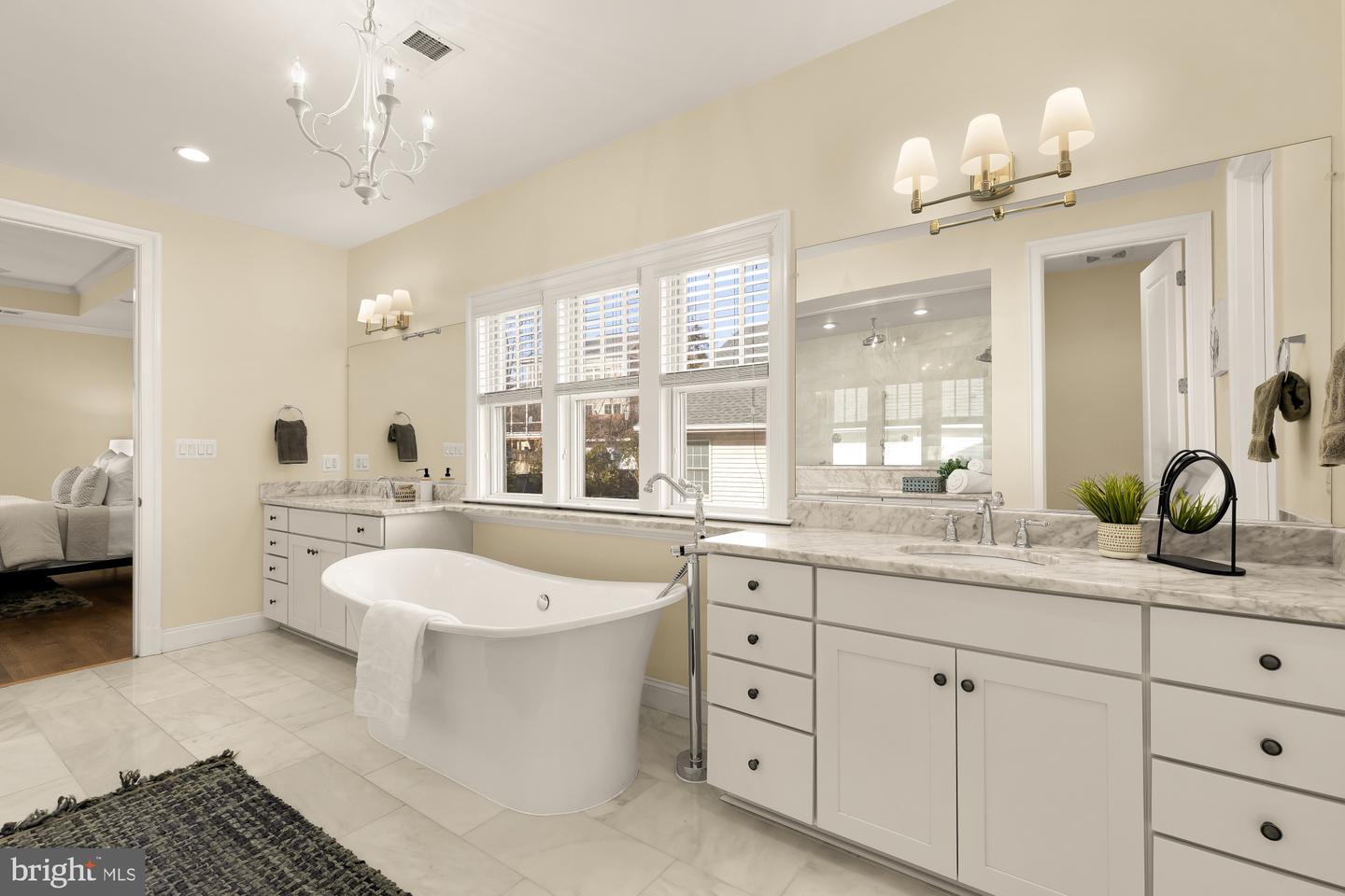 2012 N GREENBRIER ST, ARLINGTON, Virginia 22205, 5 Bedrooms Bedrooms, ,4 BathroomsBathrooms,Residential,For sale,2012 N GREENBRIER ST,VAAR2067996 MLS # VAAR2067996