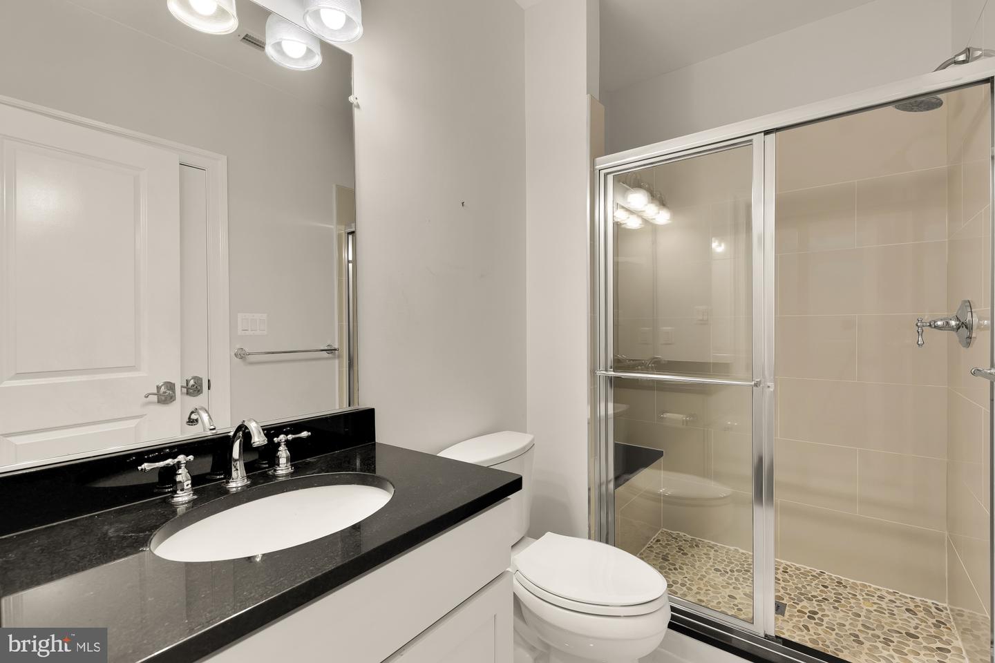 2012 N GREENBRIER ST, ARLINGTON, Virginia 22205, 5 Bedrooms Bedrooms, ,4 BathroomsBathrooms,Residential,For sale,2012 N GREENBRIER ST,VAAR2067996 MLS # VAAR2067996