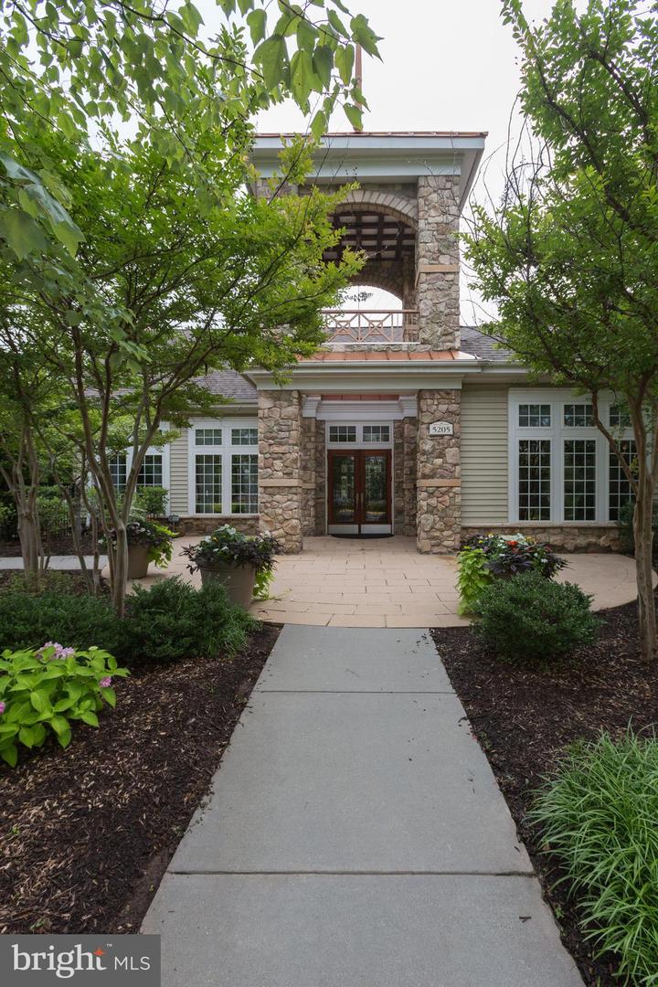 13405-T CONNOR DR #T, CENTREVILLE, Virginia 20120, 2 Bedrooms Bedrooms, ,2 BathroomsBathrooms,Residential,For sale,13405-T CONNOR DR #T,VAFX2287038 MLS # VAFX2287038