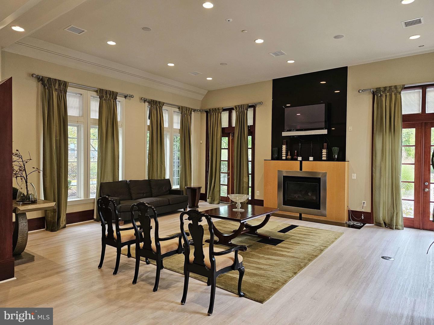 13405-T CONNOR DR #T, CENTREVILLE, Virginia 20120, 2 Bedrooms Bedrooms, ,2 BathroomsBathrooms,Residential,For sale,13405-T CONNOR DR #T,VAFX2287038 MLS # VAFX2287038