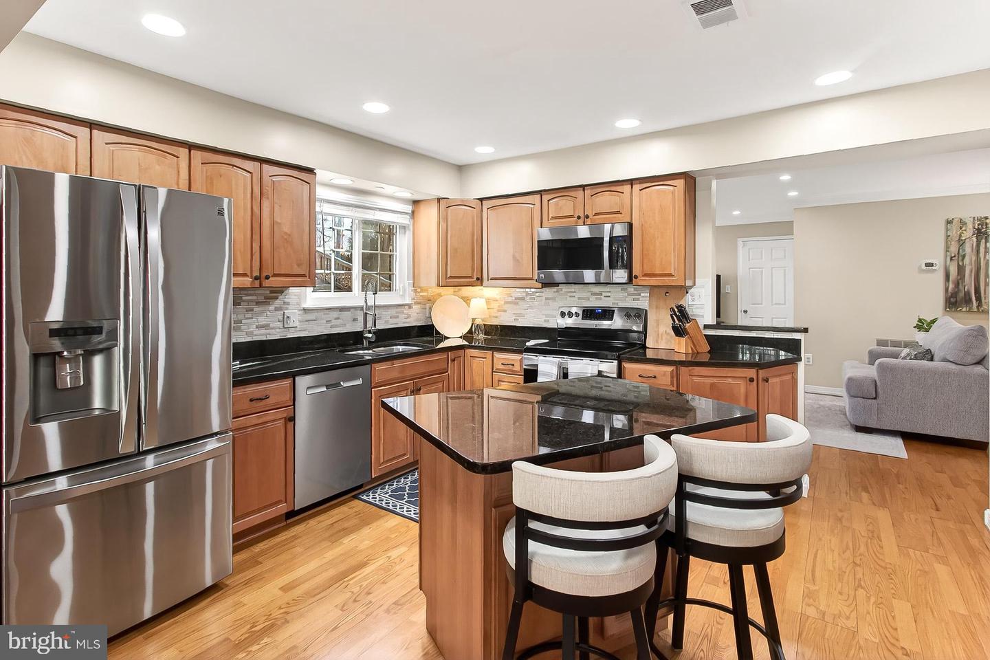 11963 HEDGES RUN DR, WOODBRIDGE, Virginia 22192, 4 Bedrooms Bedrooms, ,2 BathroomsBathrooms,Residential,For sale,11963 HEDGES RUN DR,VAPW2111030 MLS # VAPW2111030