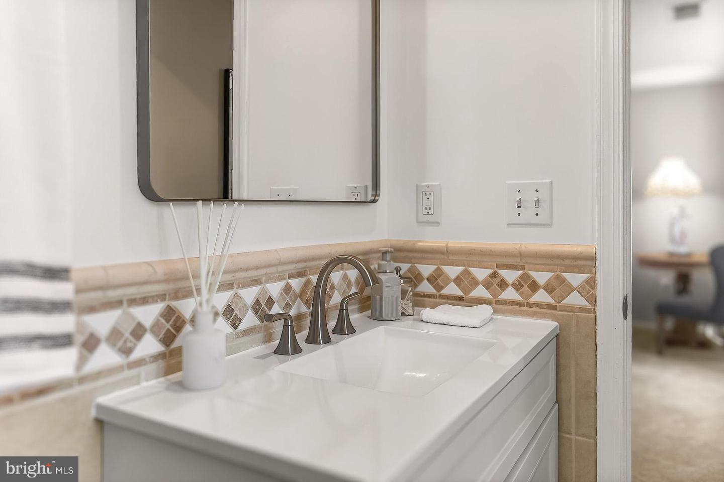 11963 HEDGES RUN DR, WOODBRIDGE, Virginia 22192, 4 Bedrooms Bedrooms, ,2 BathroomsBathrooms,Residential,For sale,11963 HEDGES RUN DR,VAPW2111030 MLS # VAPW2111030