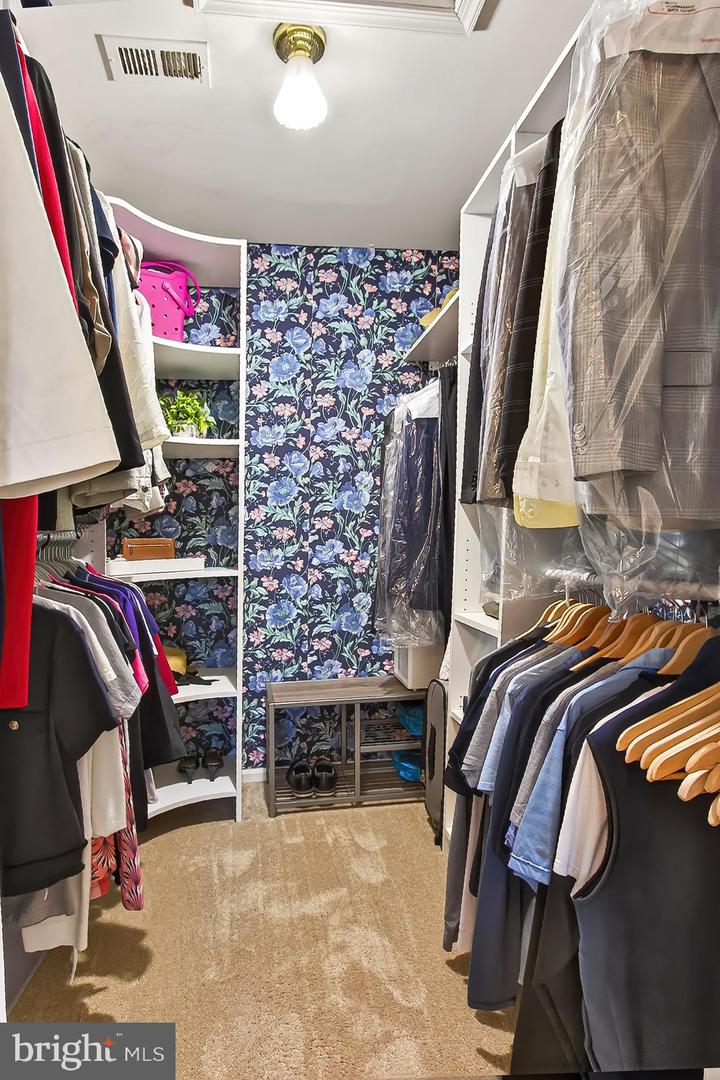 11963 HEDGES RUN DR, WOODBRIDGE, Virginia 22192, 4 Bedrooms Bedrooms, ,2 BathroomsBathrooms,Residential,For sale,11963 HEDGES RUN DR,VAPW2111030 MLS # VAPW2111030