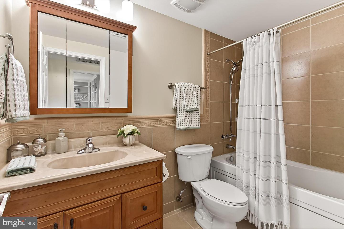 11963 HEDGES RUN DR, WOODBRIDGE, Virginia 22192, 4 Bedrooms Bedrooms, ,2 BathroomsBathrooms,Residential,For sale,11963 HEDGES RUN DR,VAPW2111030 MLS # VAPW2111030