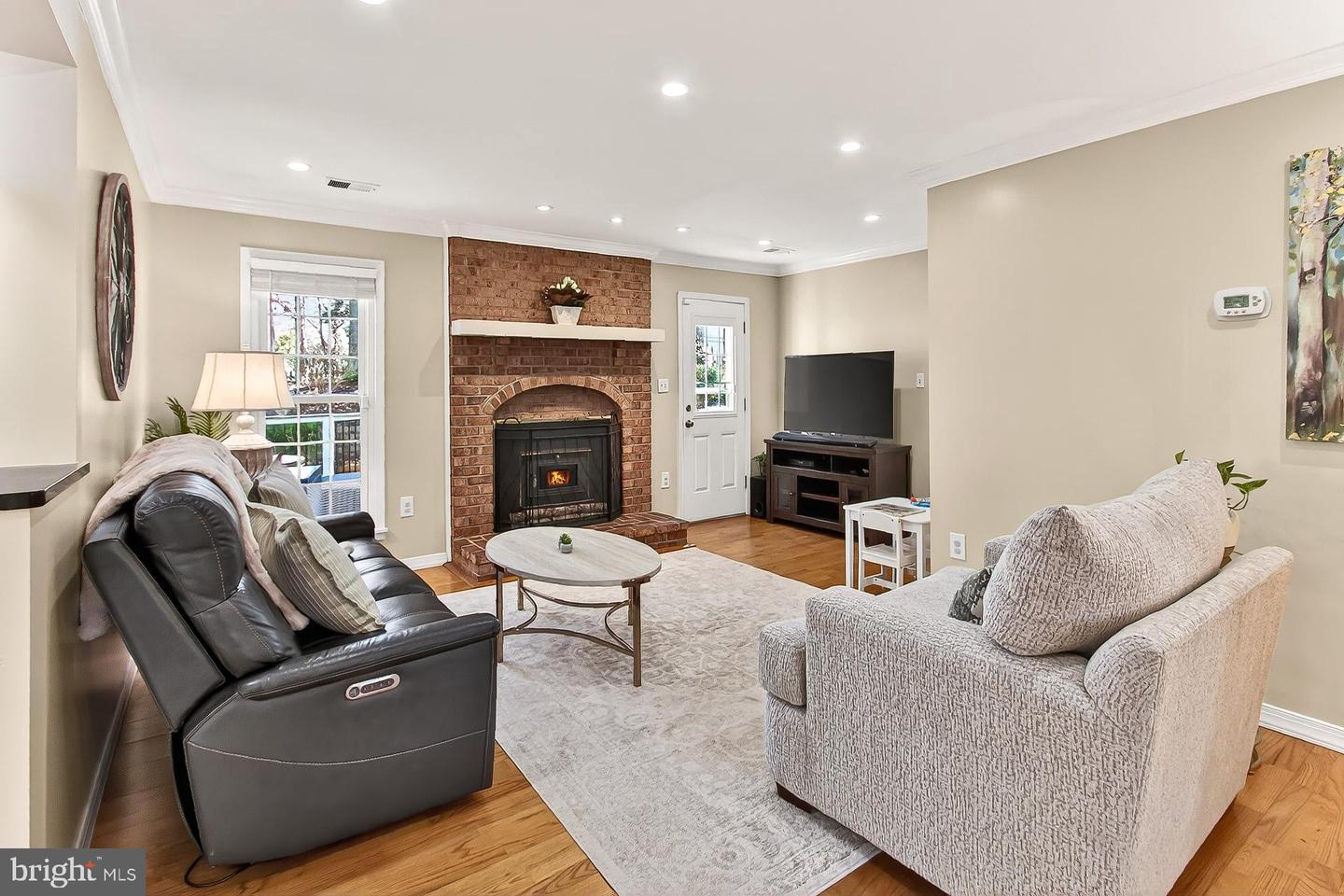 11963 HEDGES RUN DR, WOODBRIDGE, Virginia 22192, 4 Bedrooms Bedrooms, ,2 BathroomsBathrooms,Residential,For sale,11963 HEDGES RUN DR,VAPW2111030 MLS # VAPW2111030