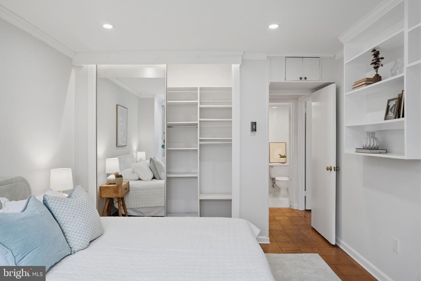 3001 VEAZEY NW #116, WASHINGTON, District Of Columbia 20008, 2 Bedrooms Bedrooms, ,2 BathroomsBathrooms,Residential,For sale,3001 VEAZEY NW #116,DCDC2242878 MLS # DCDC2242878