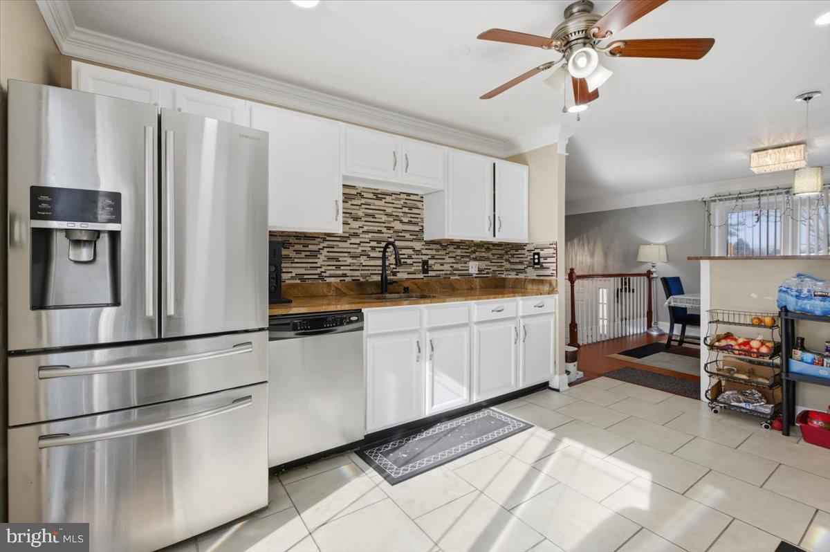 4907 KENYON CT, WOODBRIDGE, Virginia 22193, 4 Bedrooms Bedrooms, ,3 BathroomsBathrooms,Residential,For sale,4907 KENYON CT,VAPW2111064 MLS # VAPW2111064