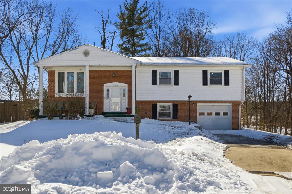 4907 KENYON CT, WOODBRIDGE, Virginia 22193, 4 Bedrooms Bedrooms, ,3 BathroomsBathrooms,Residential,For sale,4907 KENYON CT,VAPW2111064 MLS # VAPW2111064