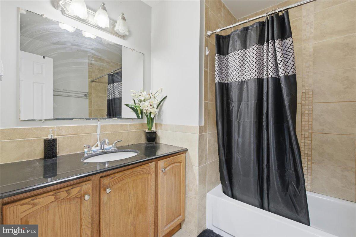 4907 KENYON CT, WOODBRIDGE, Virginia 22193, 4 Bedrooms Bedrooms, ,3 BathroomsBathrooms,Residential,For sale,4907 KENYON CT,VAPW2111064 MLS # VAPW2111064