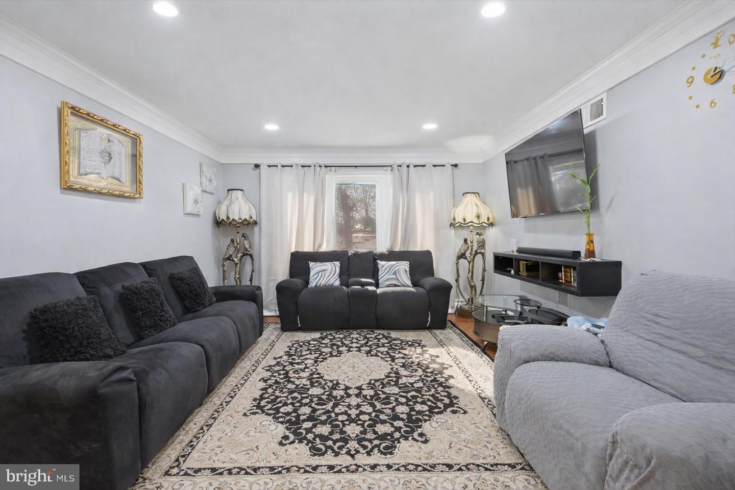 4907 KENYON CT, WOODBRIDGE, Virginia 22193, 4 Bedrooms Bedrooms, ,3 BathroomsBathrooms,Residential,For sale,4907 KENYON CT,VAPW2111064 MLS # VAPW2111064