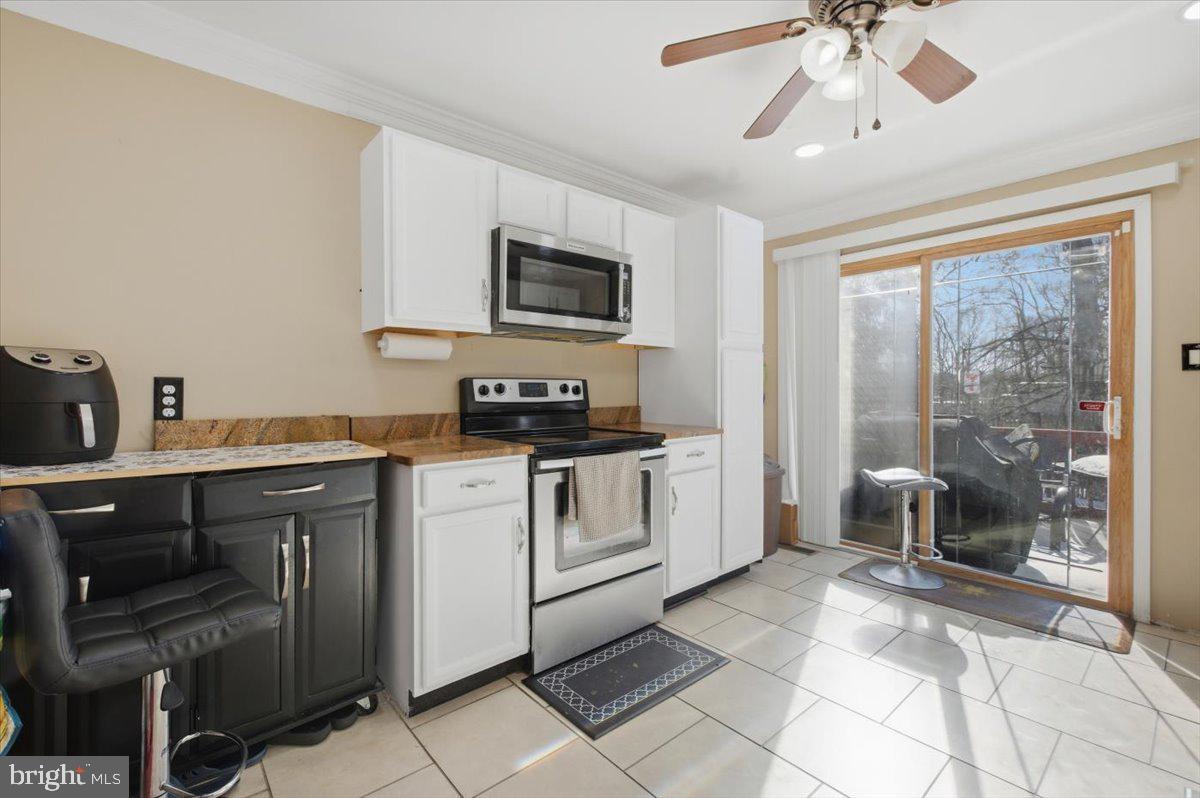 4907 KENYON CT, WOODBRIDGE, Virginia 22193, 4 Bedrooms Bedrooms, ,3 BathroomsBathrooms,Residential,For sale,4907 KENYON CT,VAPW2111064 MLS # VAPW2111064