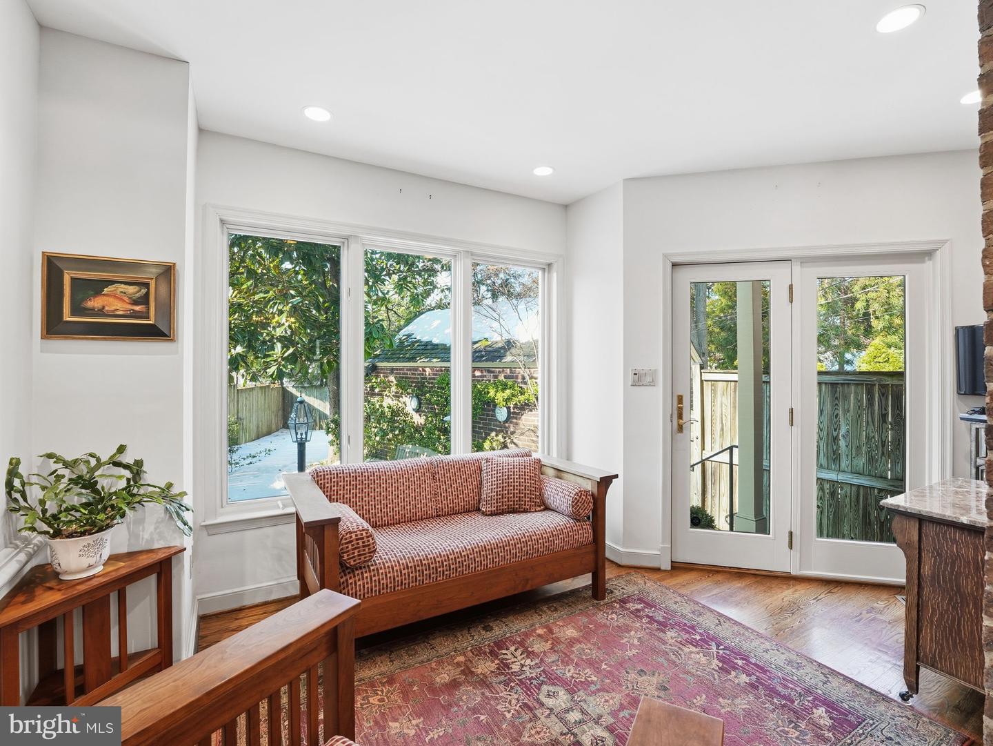 1812 N HANCOCK ST, ARLINGTON, Virginia 22201, 2 Bedrooms Bedrooms, ,3 BathroomsBathrooms,Residential,For sale,1812 N HANCOCK ST,VAAR2068040 MLS # VAAR2068040