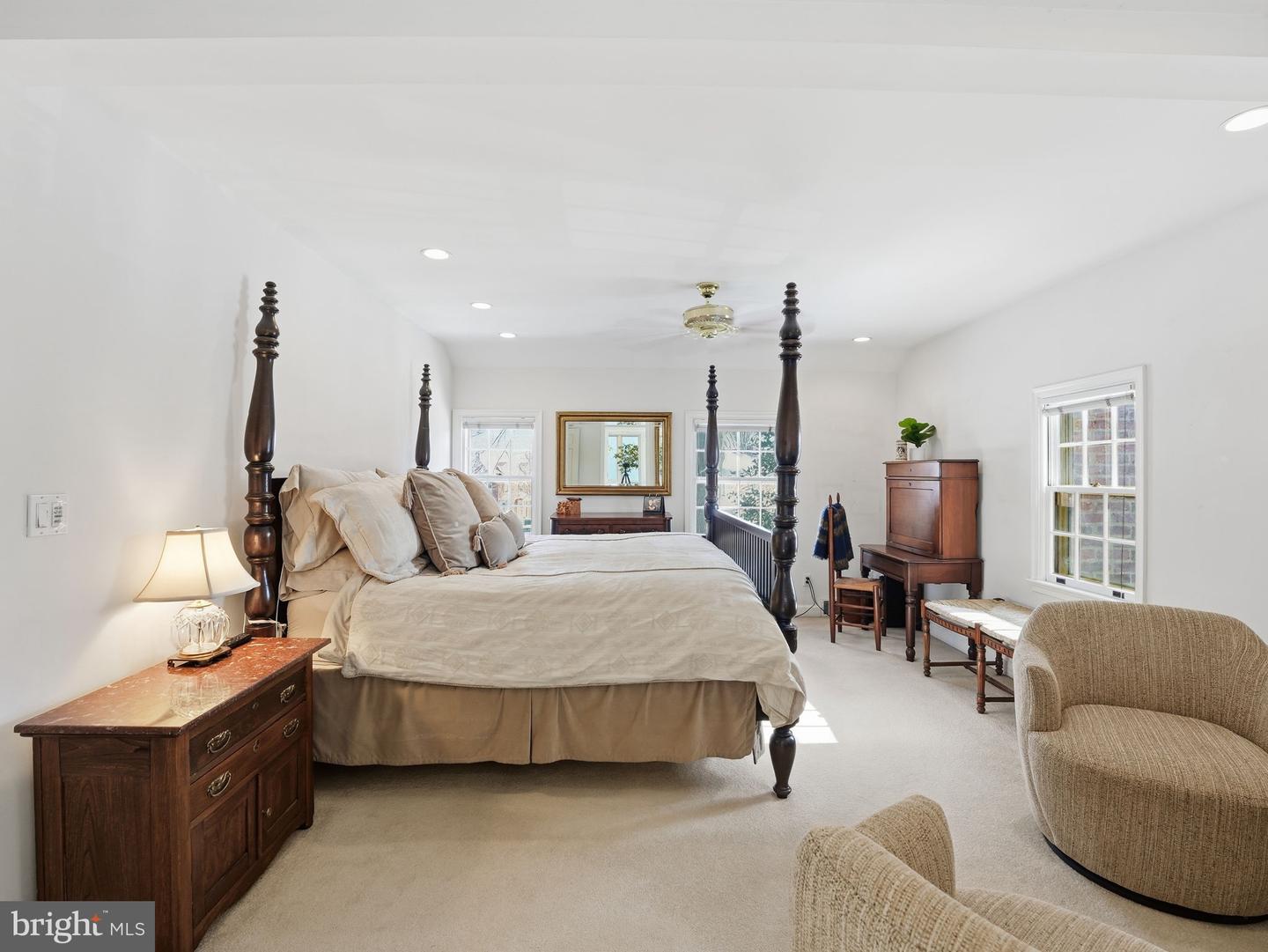 1812 N HANCOCK ST, ARLINGTON, Virginia 22201, 2 Bedrooms Bedrooms, ,3 BathroomsBathrooms,Residential,For sale,1812 N HANCOCK ST,VAAR2068040 MLS # VAAR2068040