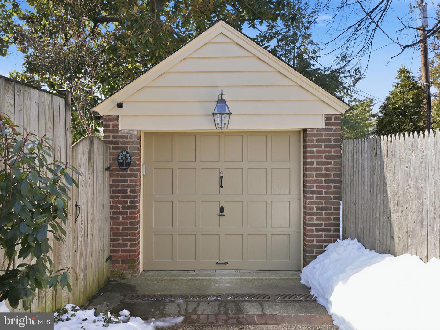 1812 N HANCOCK ST, ARLINGTON, Virginia 22201, 2 Bedrooms Bedrooms, ,3 BathroomsBathrooms,Residential,For sale,1812 N HANCOCK ST,VAAR2068040 MLS # VAAR2068040