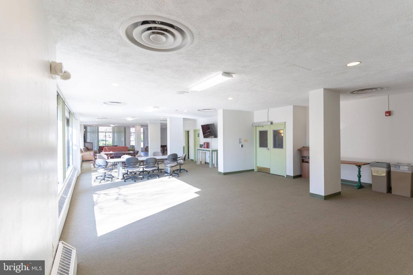 4141 N HENDERSON RD #1116, ARLINGTON, Virginia 22203, 1 Bedroom Bedrooms, ,1 BathroomBathrooms,Residential,For sale,4141 N HENDERSON RD #1116,VAAR2068050 MLS # VAAR2068050