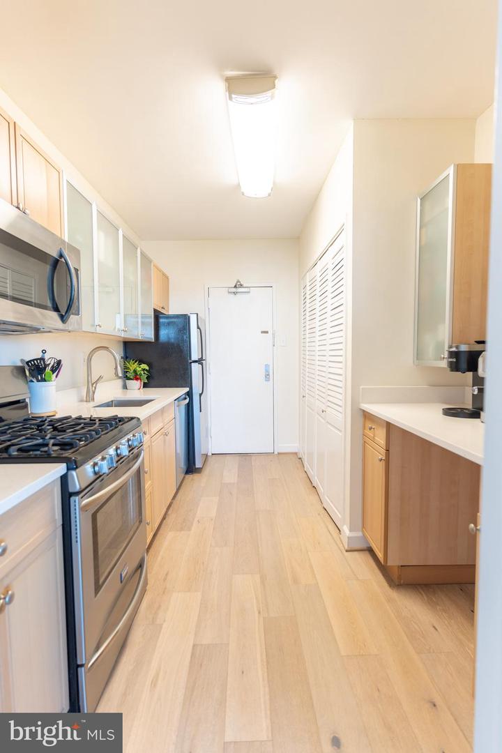 4141 N HENDERSON RD #1116, ARLINGTON, Virginia 22203, 1 Bedroom Bedrooms, ,1 BathroomBathrooms,Residential,For sale,4141 N HENDERSON RD #1116,VAAR2068050 MLS # VAAR2068050