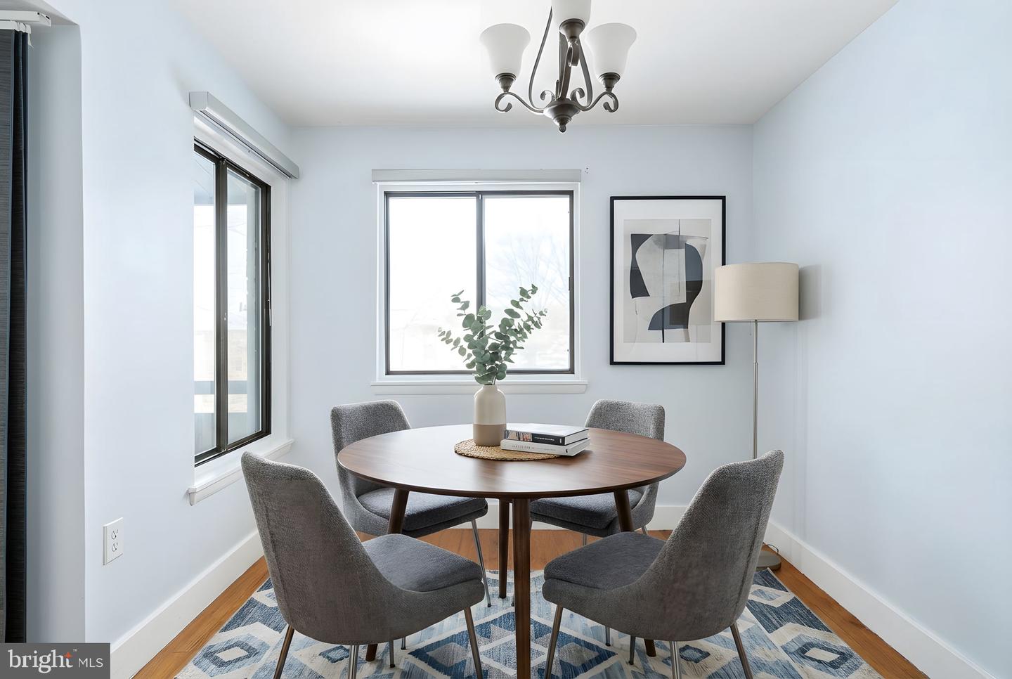 2844 DOVER LN #302, FALLS CHURCH, Virginia 22042, 3 Bedrooms Bedrooms, ,2 BathroomsBathrooms,Residential,For sale,2844 DOVER LN #302,VAFX2287290 MLS # VAFX2287290