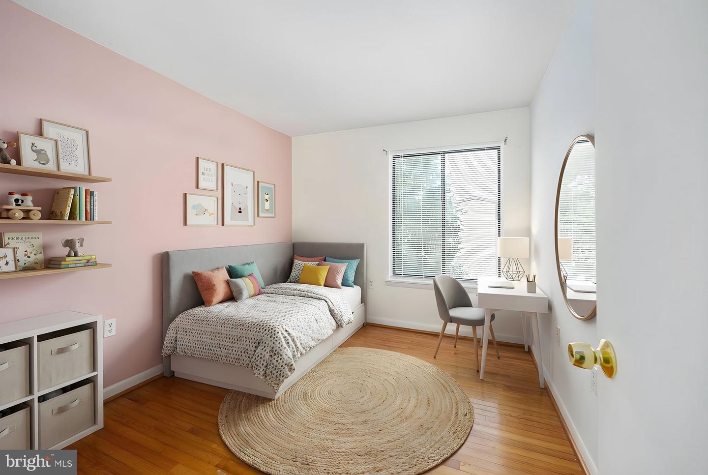 2844 DOVER LN #302, FALLS CHURCH, Virginia 22042, 3 Bedrooms Bedrooms, ,2 BathroomsBathrooms,Residential,For sale,2844 DOVER LN #302,VAFX2287290 MLS # VAFX2287290