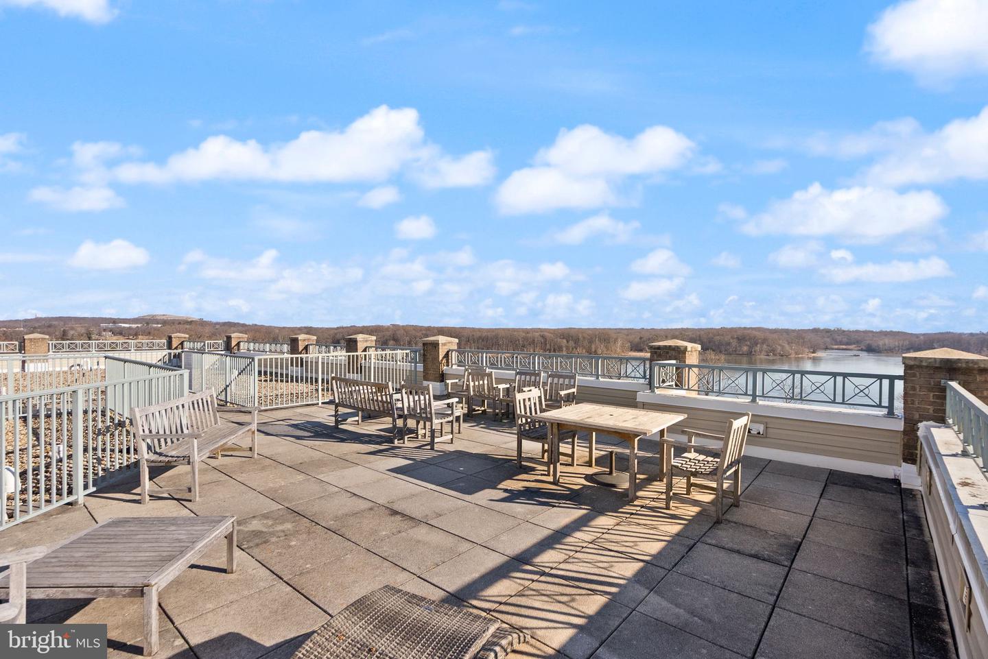 810 BELMONT BAY DR #201, WOODBRIDGE, Virginia 22191, 2 Bedrooms Bedrooms, ,2 BathroomsBathrooms,Residential,For sale,810 BELMONT BAY DR #201,VAPW2111138 MLS # VAPW2111138