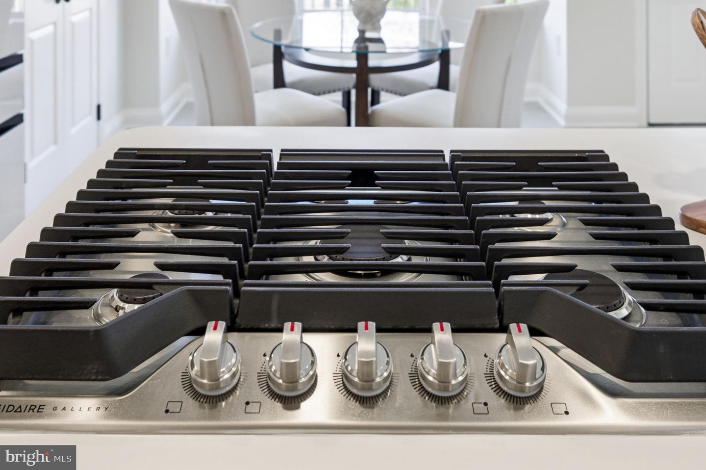 601 SPRINGHOUSE SQ SE, LEESBURG, Virginia 20175, 3 Bedrooms Bedrooms, ,2 BathroomsBathrooms,Residential,For sale,601 SPRINGHOUSE SQ SE,VALO2114538 MLS # VALO2114538