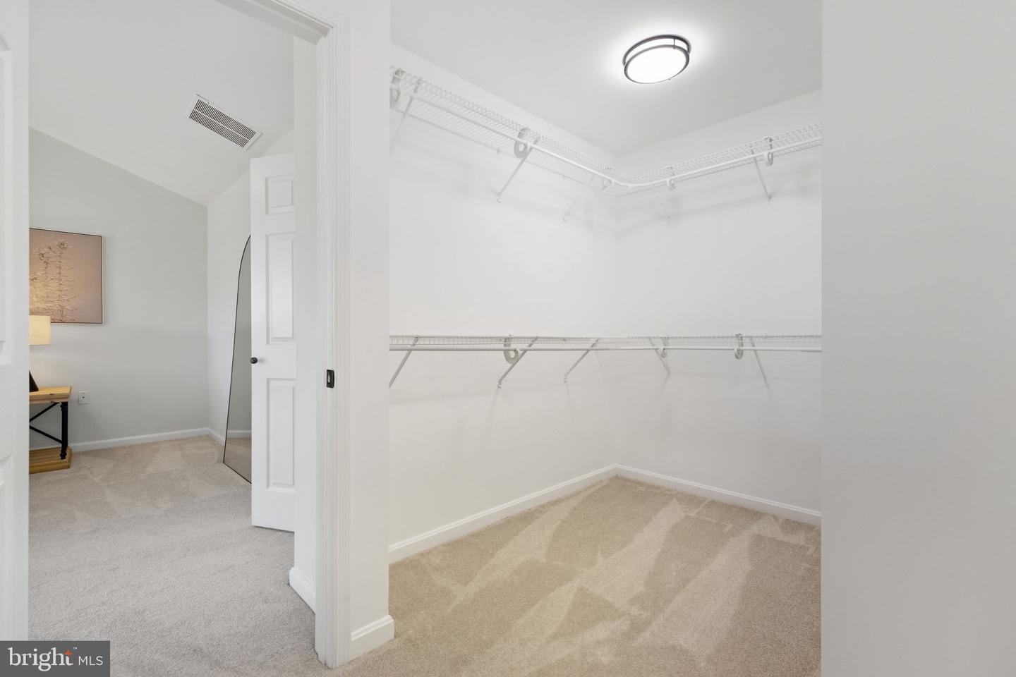 601 SPRINGHOUSE SQ SE, LEESBURG, Virginia 20175, 3 Bedrooms Bedrooms, ,2 BathroomsBathrooms,Residential,For sale,601 SPRINGHOUSE SQ SE,VALO2114538 MLS # VALO2114538