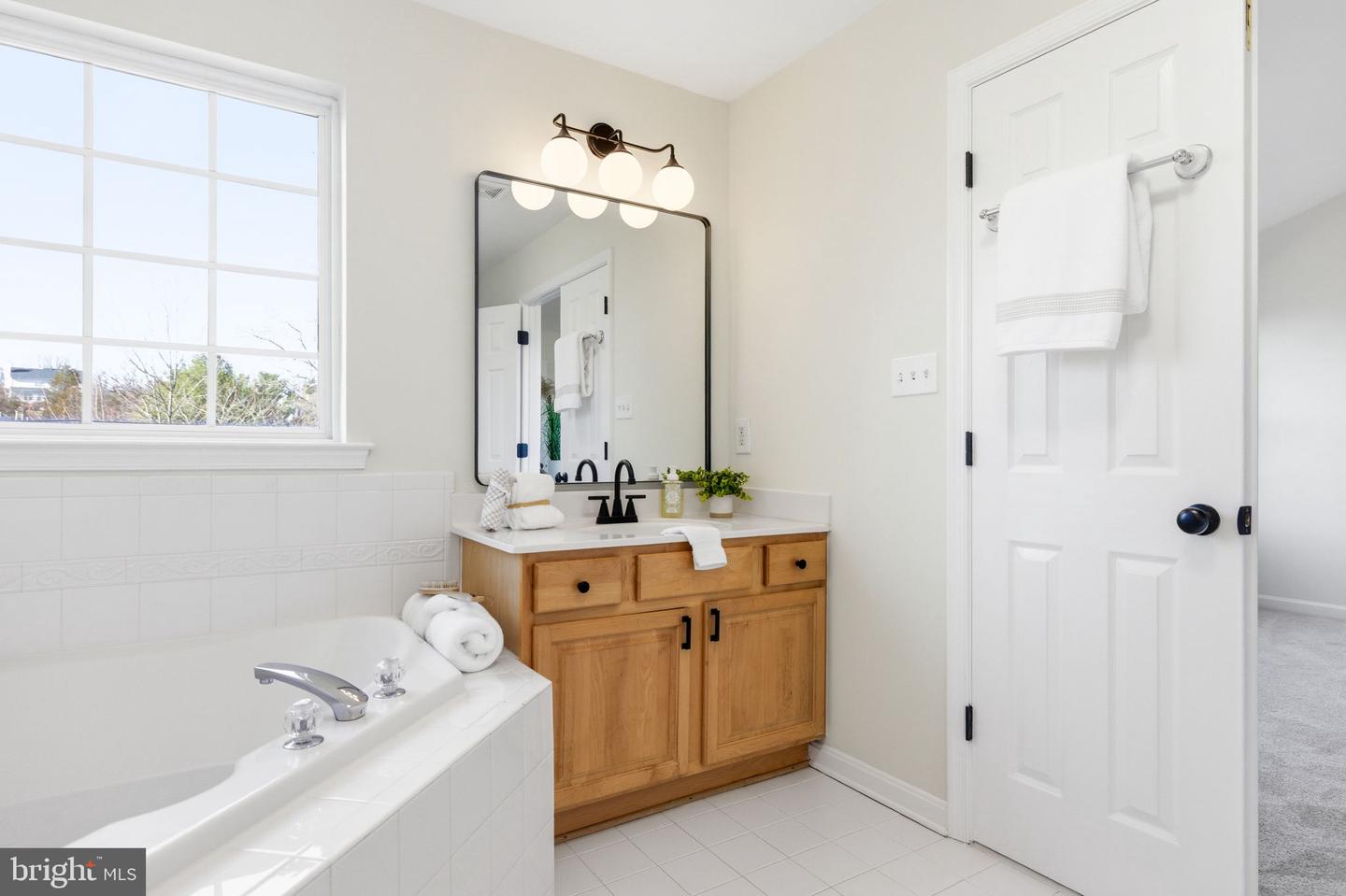 601 SPRINGHOUSE SQ SE, LEESBURG, Virginia 20175, 3 Bedrooms Bedrooms, ,2 BathroomsBathrooms,Residential,For sale,601 SPRINGHOUSE SQ SE,VALO2114538 MLS # VALO2114538