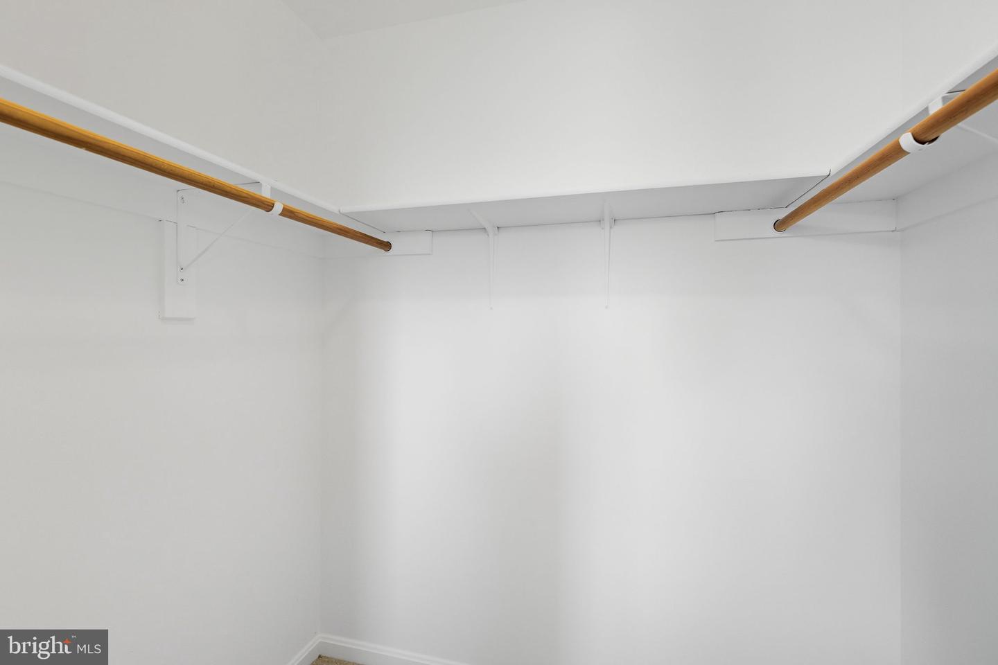 601 SPRINGHOUSE SQ SE, LEESBURG, Virginia 20175, 3 Bedrooms Bedrooms, ,2 BathroomsBathrooms,Residential,For sale,601 SPRINGHOUSE SQ SE,VALO2114538 MLS # VALO2114538