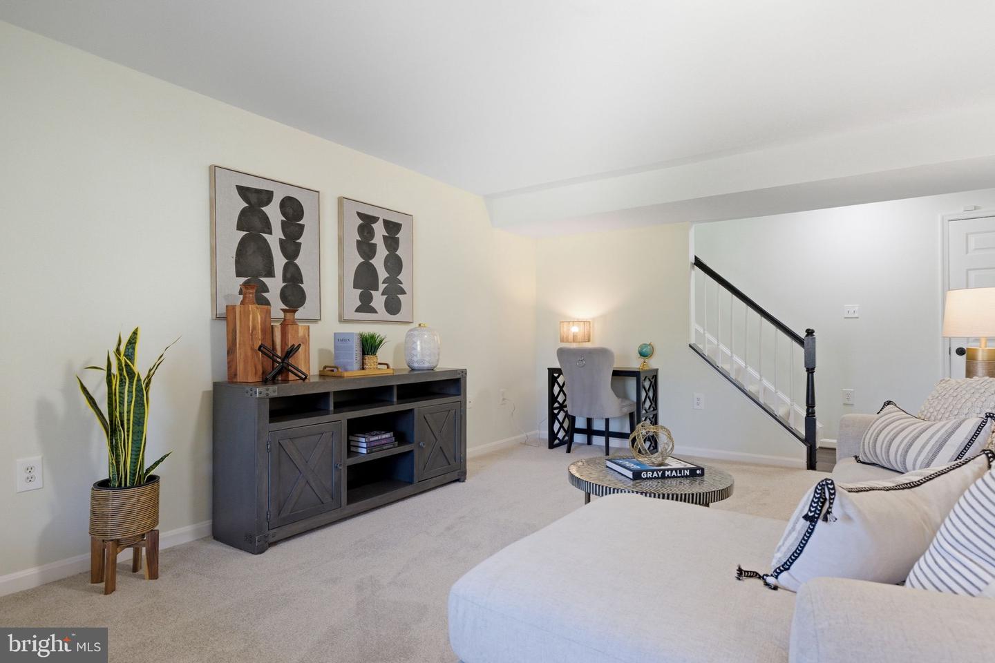 601 SPRINGHOUSE SQ SE, LEESBURG, Virginia 20175, 3 Bedrooms Bedrooms, ,2 BathroomsBathrooms,Residential,For sale,601 SPRINGHOUSE SQ SE,VALO2114538 MLS # VALO2114538