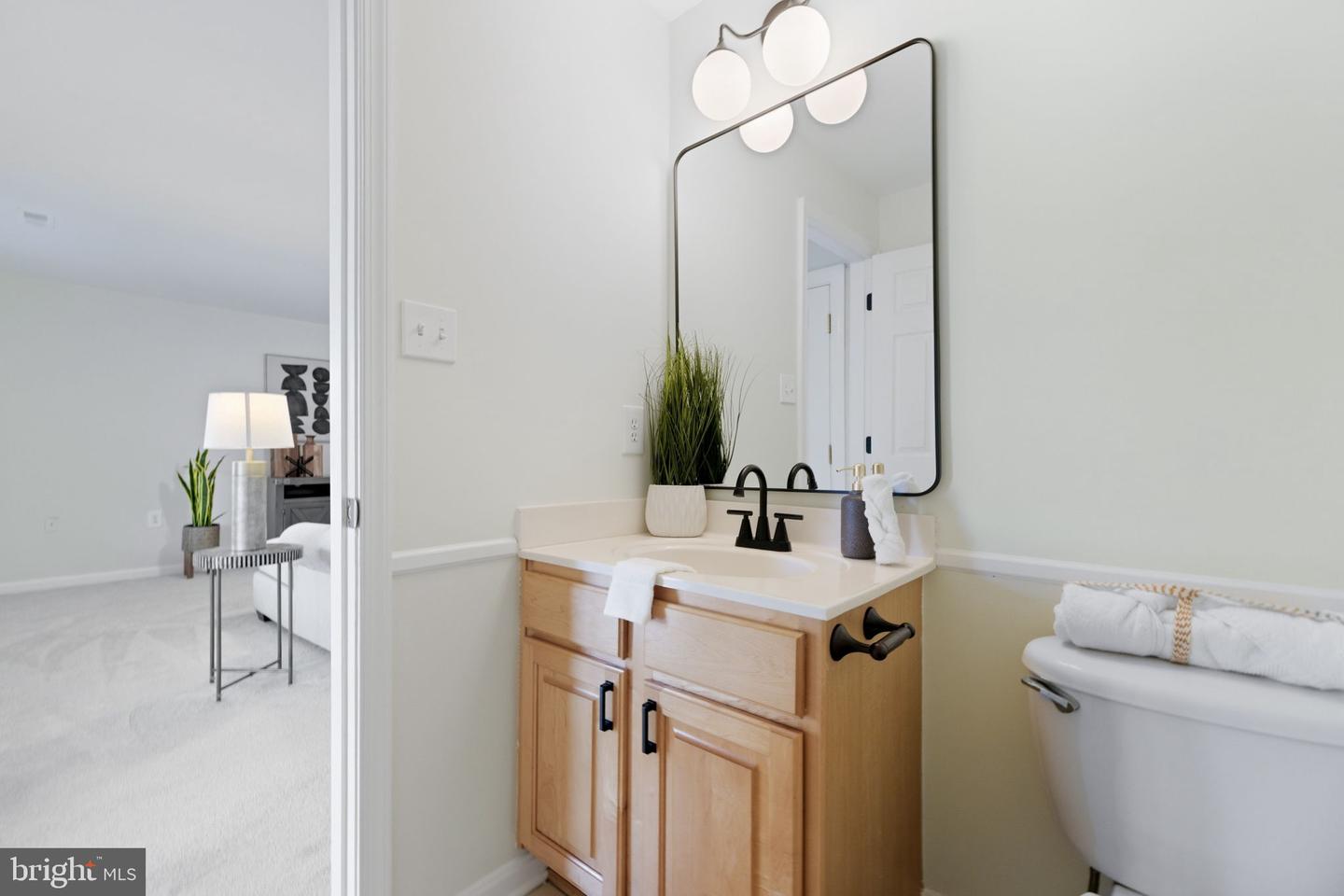 601 SPRINGHOUSE SQ SE, LEESBURG, Virginia 20175, 3 Bedrooms Bedrooms, ,2 BathroomsBathrooms,Residential,For sale,601 SPRINGHOUSE SQ SE,VALO2114538 MLS # VALO2114538