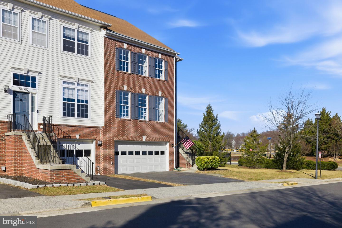 601 SPRINGHOUSE SQ SE, LEESBURG, Virginia 20175, 3 Bedrooms Bedrooms, ,2 BathroomsBathrooms,Residential,For sale,601 SPRINGHOUSE SQ SE,VALO2114538 MLS # VALO2114538