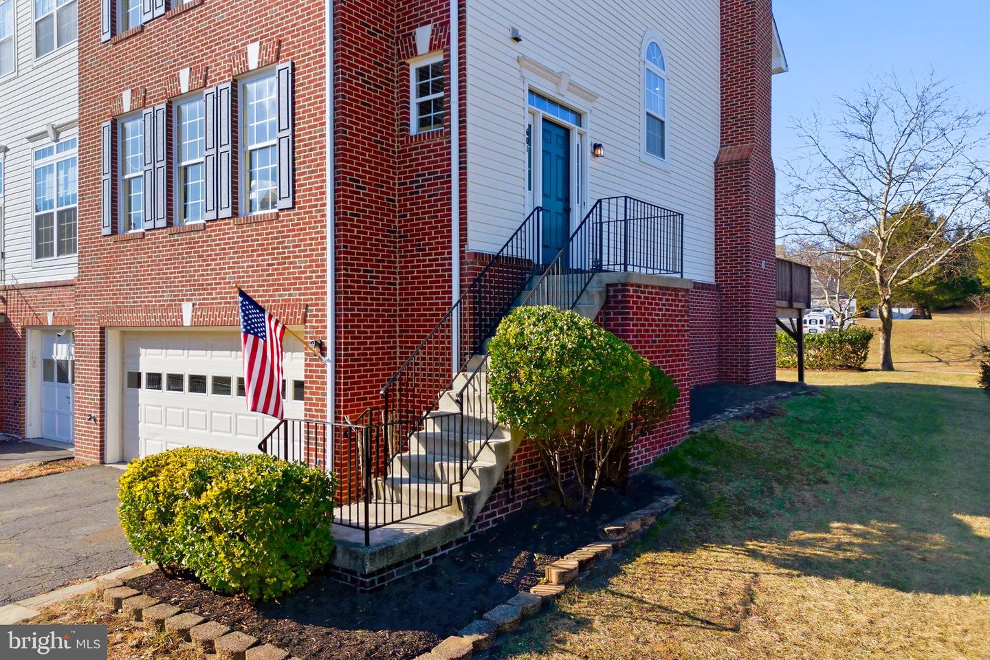 601 SPRINGHOUSE SQ SE, LEESBURG, Virginia 20175, 3 Bedrooms Bedrooms, ,2 BathroomsBathrooms,Residential,For sale,601 SPRINGHOUSE SQ SE,VALO2114538 MLS # VALO2114538