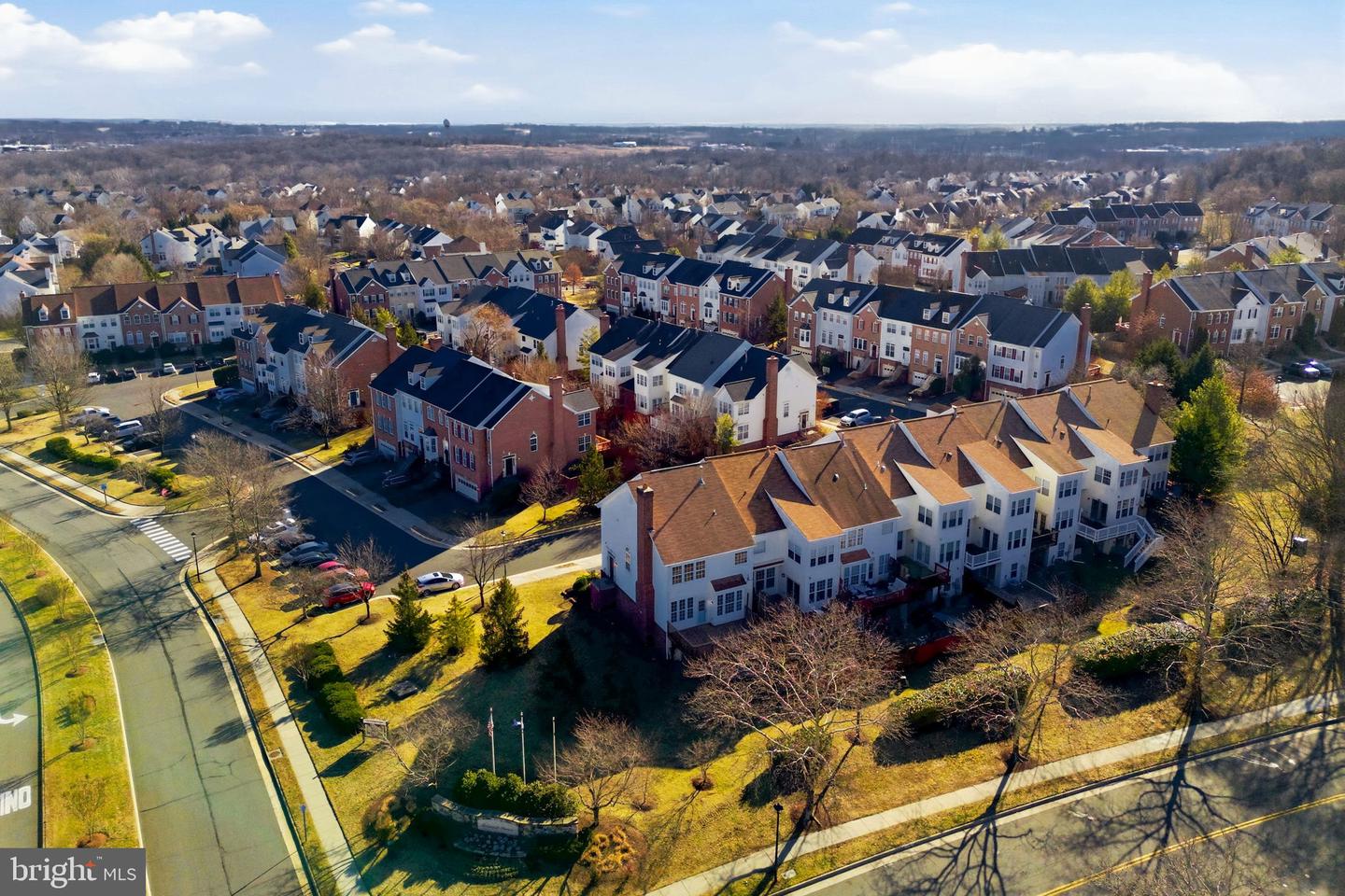 601 SPRINGHOUSE SQ SE, LEESBURG, Virginia 20175, 3 Bedrooms Bedrooms, ,2 BathroomsBathrooms,Residential,For sale,601 SPRINGHOUSE SQ SE,VALO2114538 MLS # VALO2114538