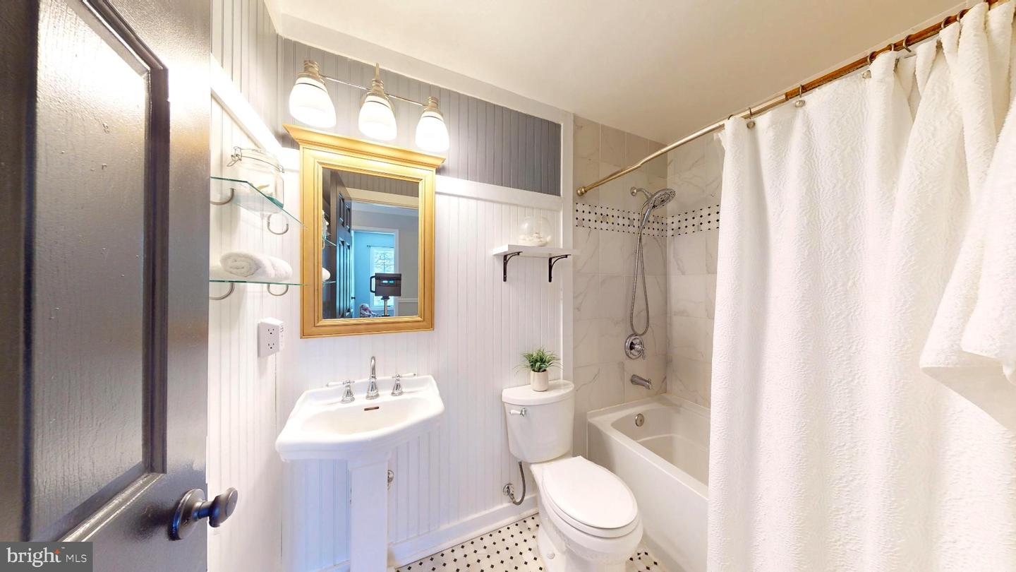 20192 COCKERILL RD, PURCELLVILLE, Virginia 20132, 5 Bedrooms Bedrooms, 8 Rooms Rooms,2 BathroomsBathrooms,Residential,For sale,20192 COCKERILL RD,VALO2114542 MLS # VALO2114542