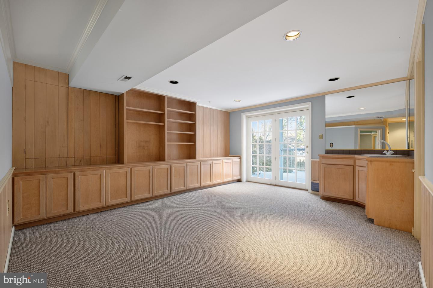 8815 SURREY CT, ALEXANDRIA, Virginia 22309, 5 Bedrooms Bedrooms, ,3 BathroomsBathrooms,Residential,For sale,8815 SURREY CT,VAFX2287404 MLS # VAFX2287404