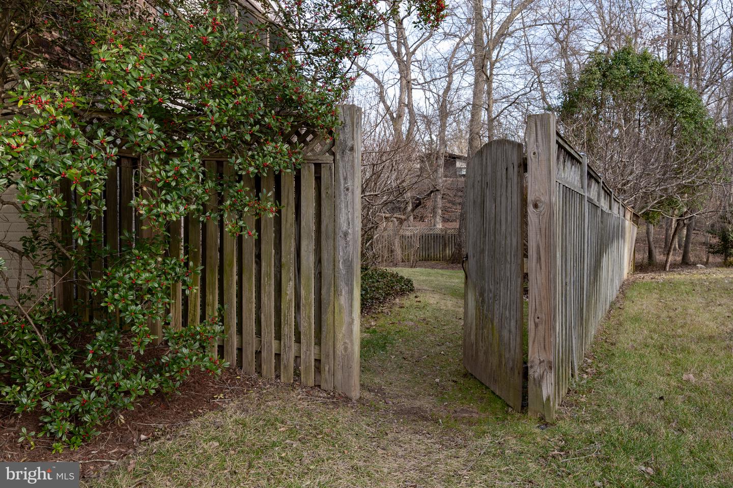 8815 SURREY CT, ALEXANDRIA, Virginia 22309, 5 Bedrooms Bedrooms, ,3 BathroomsBathrooms,Residential,For sale,8815 SURREY CT,VAFX2287404 MLS # VAFX2287404