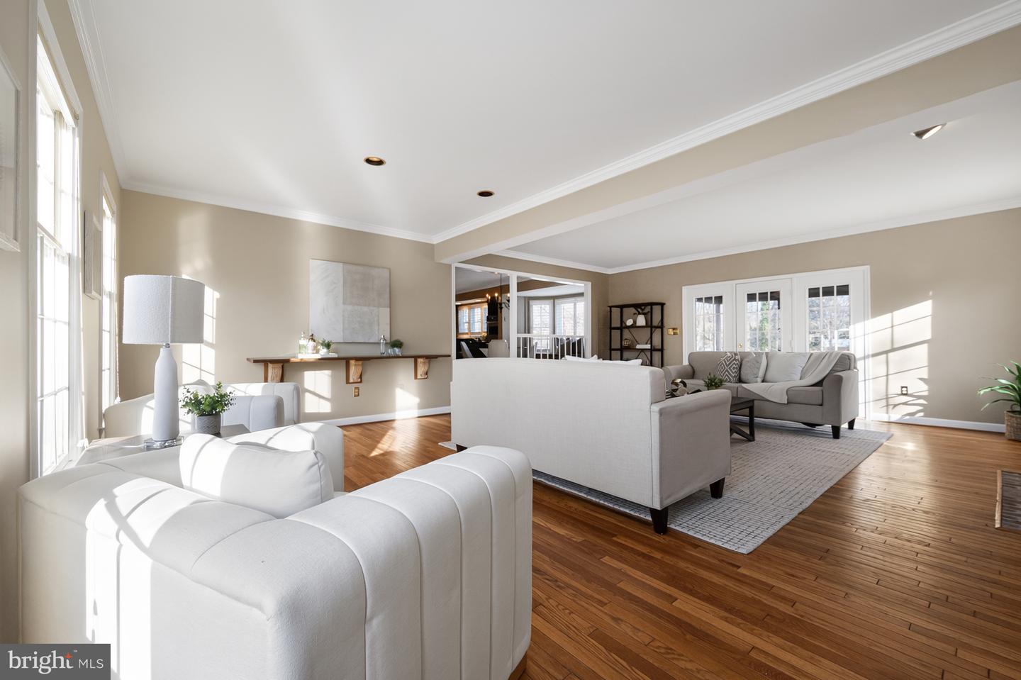 8815 SURREY CT, ALEXANDRIA, Virginia 22309, 5 Bedrooms Bedrooms, ,3 BathroomsBathrooms,Residential,For sale,8815 SURREY CT,VAFX2287404 MLS # VAFX2287404