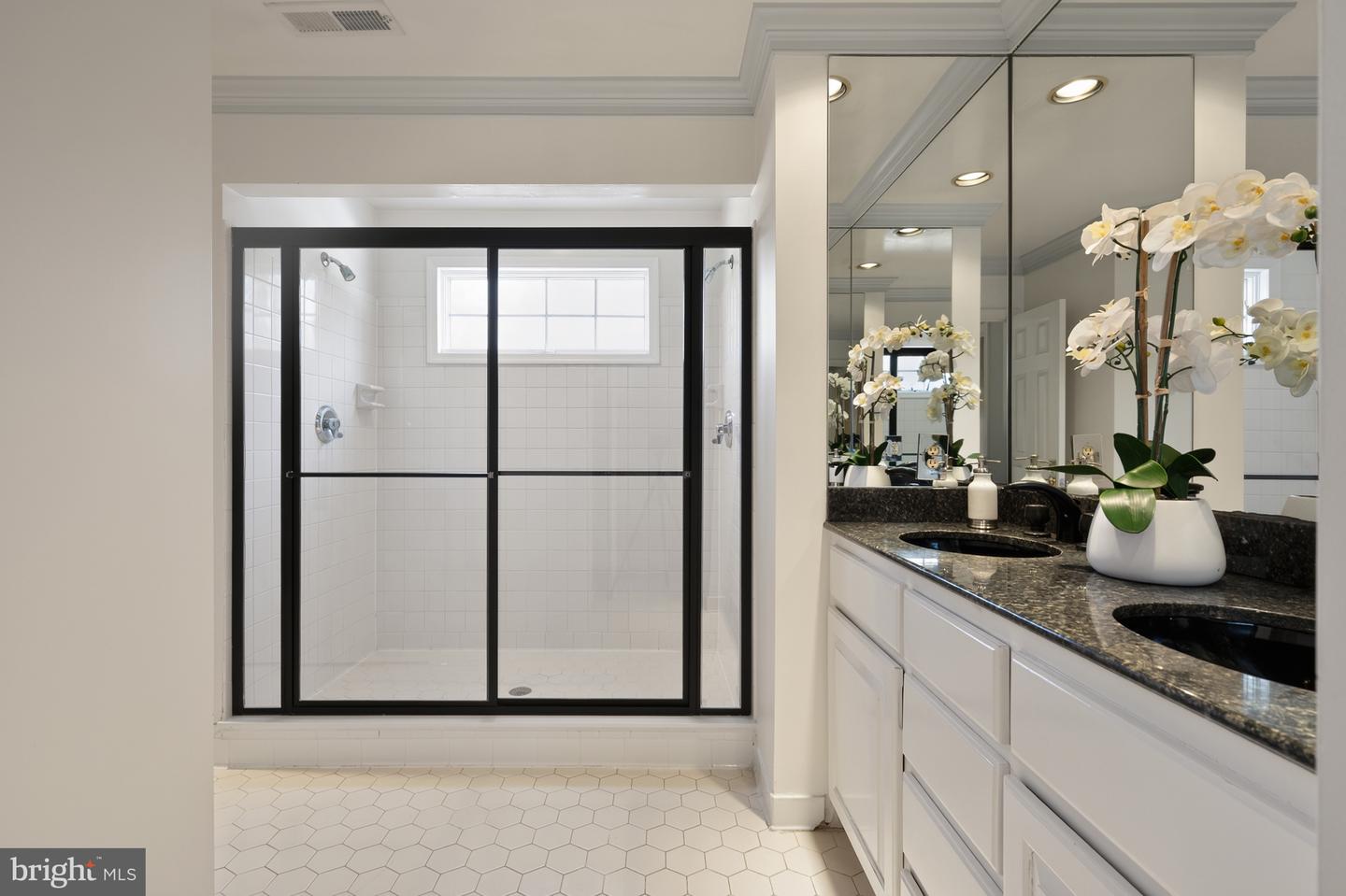 8815 SURREY CT, ALEXANDRIA, Virginia 22309, 5 Bedrooms Bedrooms, ,3 BathroomsBathrooms,Residential,For sale,8815 SURREY CT,VAFX2287404 MLS # VAFX2287404