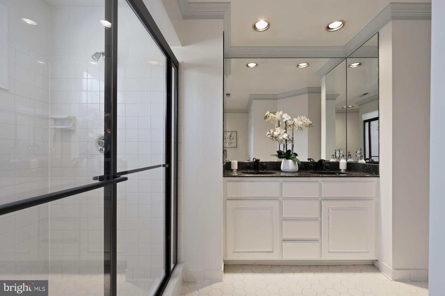 8815 SURREY CT, ALEXANDRIA, Virginia 22309, 5 Bedrooms Bedrooms, ,3 BathroomsBathrooms,Residential,For sale,8815 SURREY CT,VAFX2287404 MLS # VAFX2287404