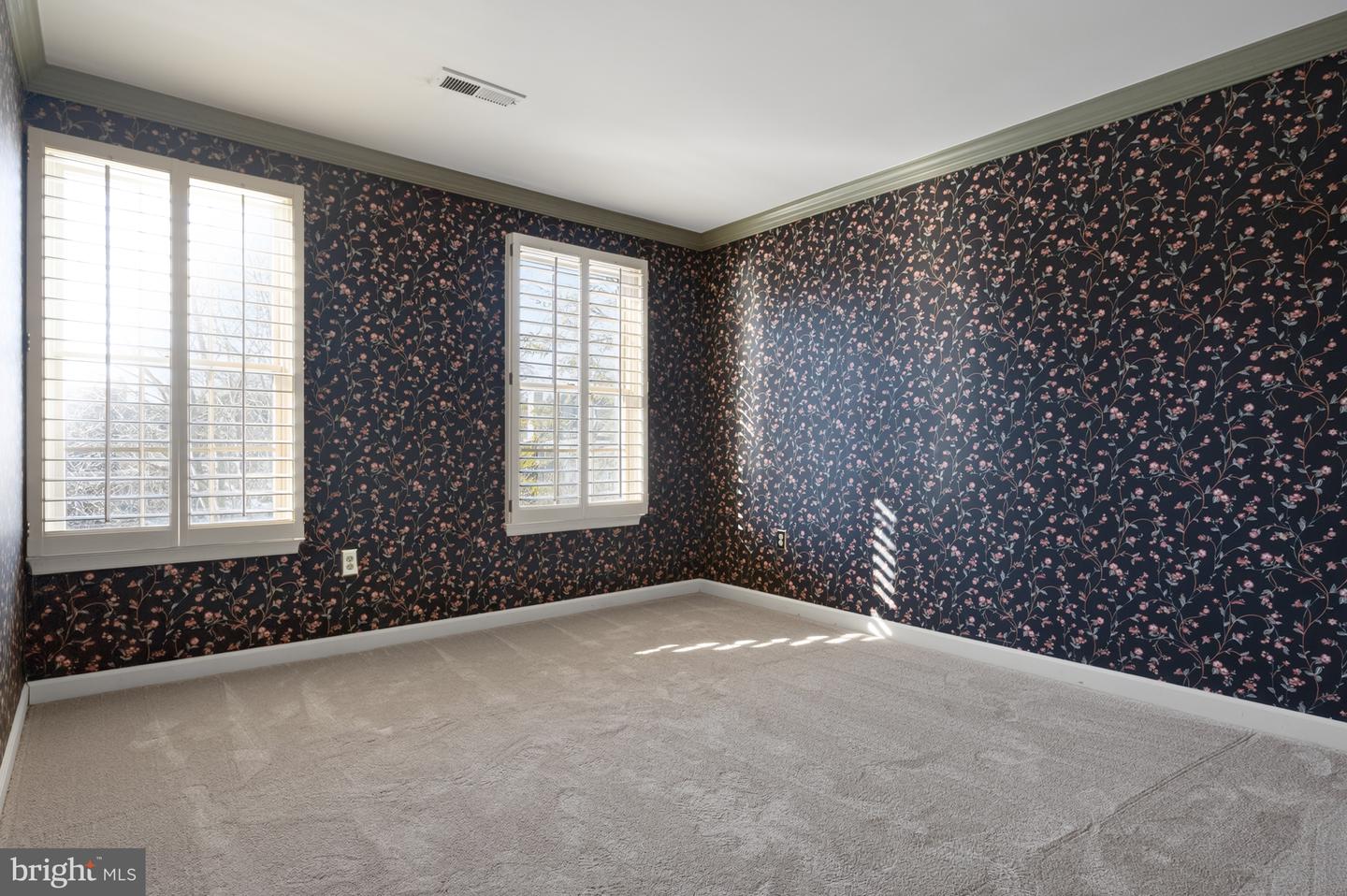 8815 SURREY CT, ALEXANDRIA, Virginia 22309, 5 Bedrooms Bedrooms, ,3 BathroomsBathrooms,Residential,For sale,8815 SURREY CT,VAFX2287404 MLS # VAFX2287404