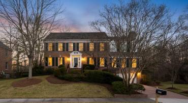 8815 SURREY CT, ALEXANDRIA, Virginia 22309, 5 Bedrooms Bedrooms, ,3 BathroomsBathrooms,Residential,For sale,8815 SURREY CT,VAFX2287404 MLS # VAFX2287404